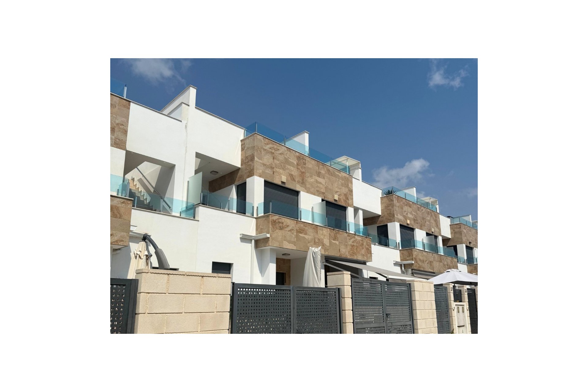 Reventa - Adosado -
Orihuela Costa - Playa Flamenca