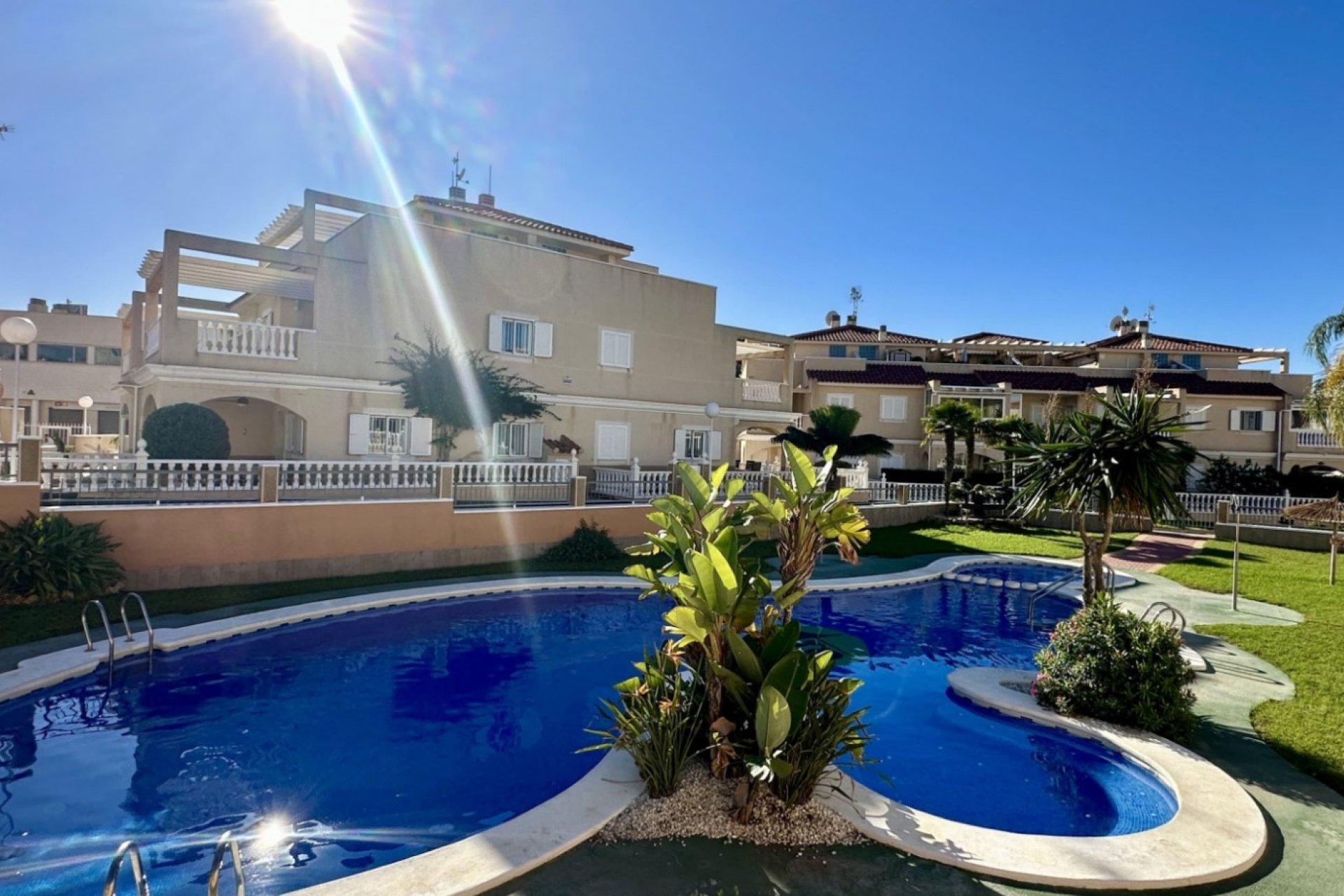Reventa - Adosado -
Orihuela Costa - Playa Flamenca