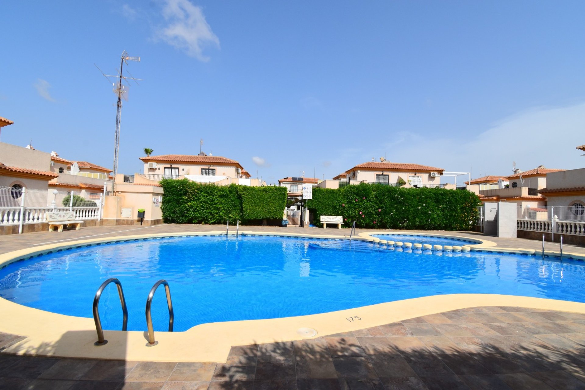 Reventa - Adosado -
Orihuela Costa - Playa Flamenca