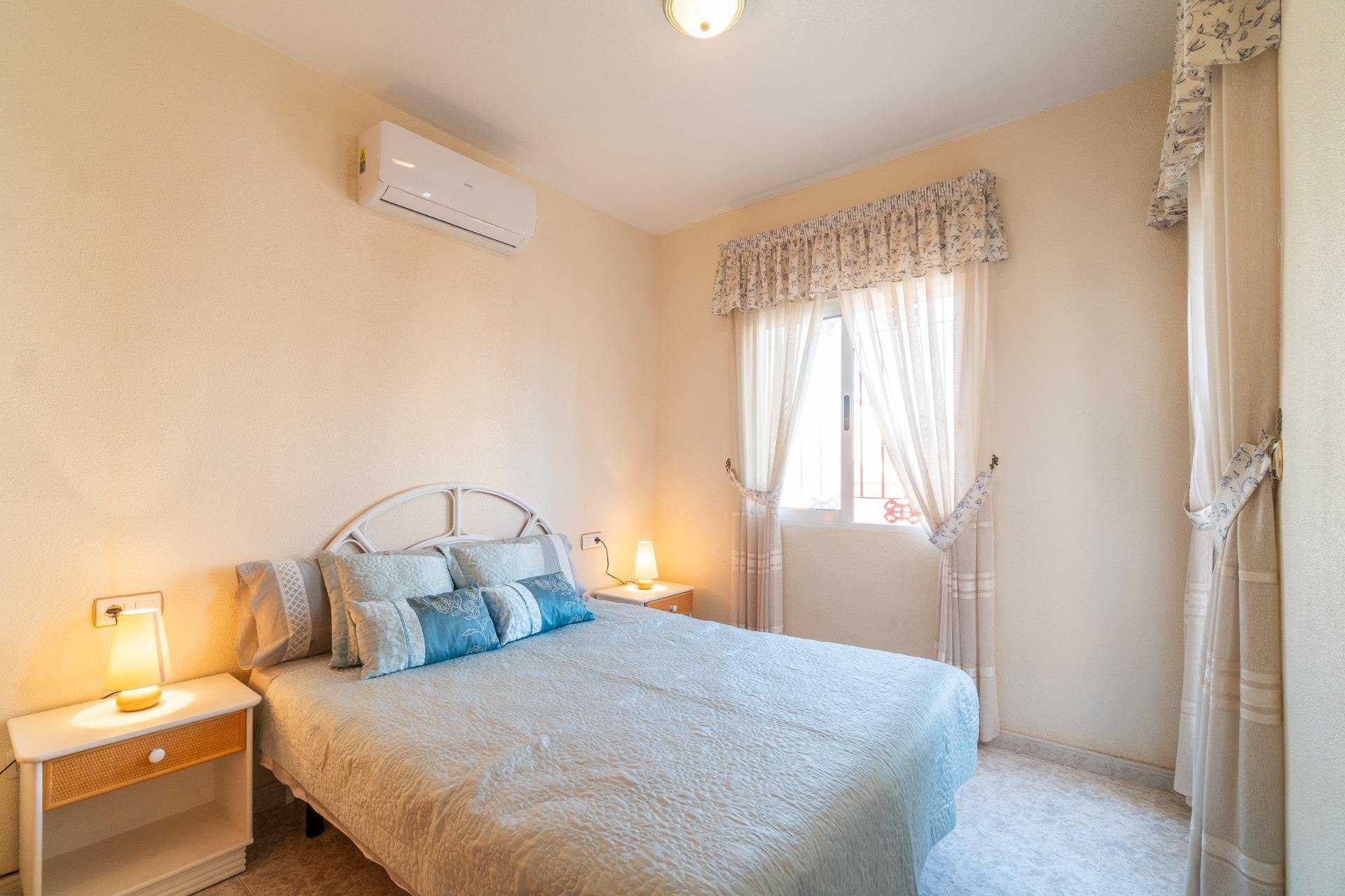 Reventa - Adosado -
Orihuela Costa - Playa Flamenca