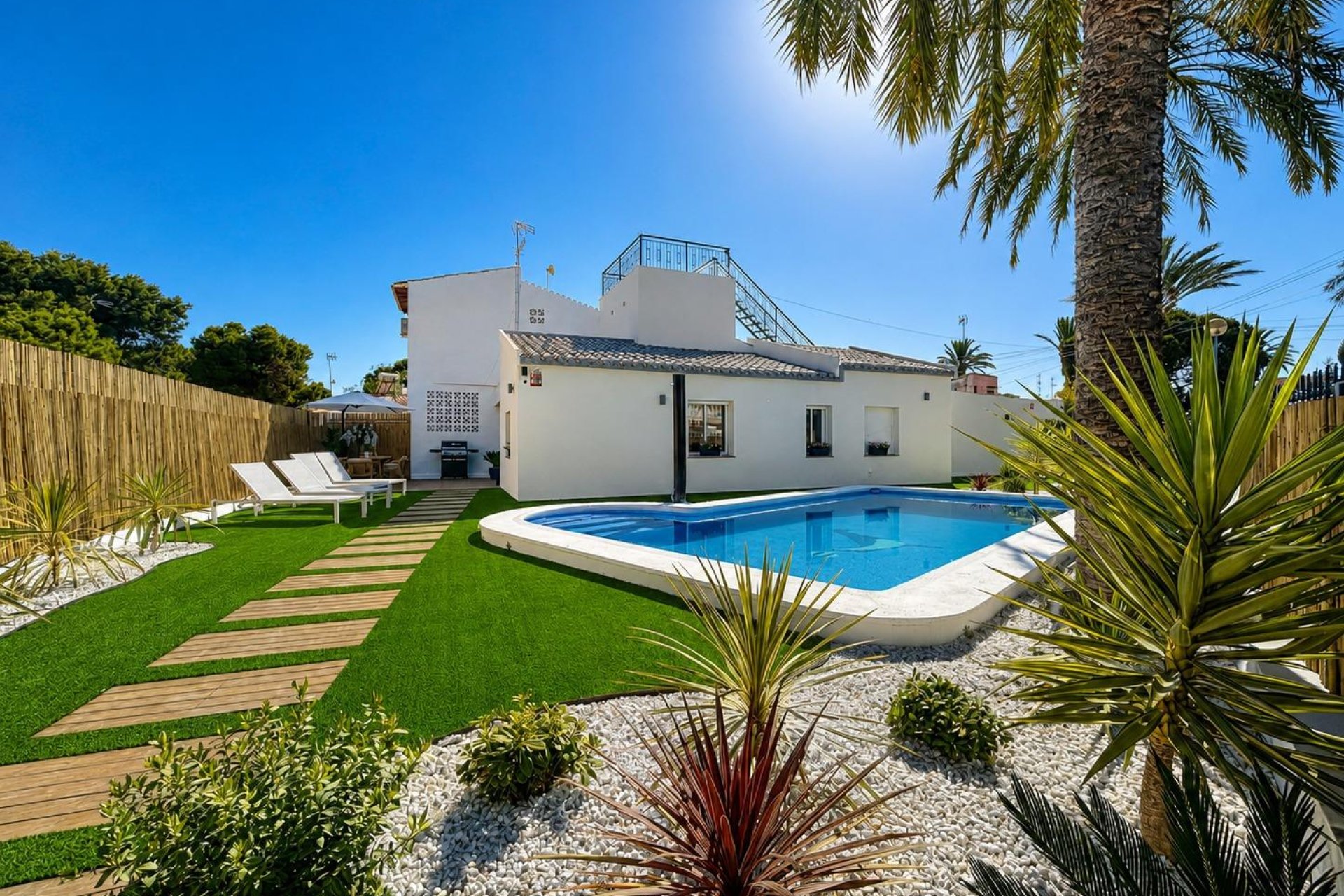 Reventa - Adosado -
Orihuela Costa - Punta Prima