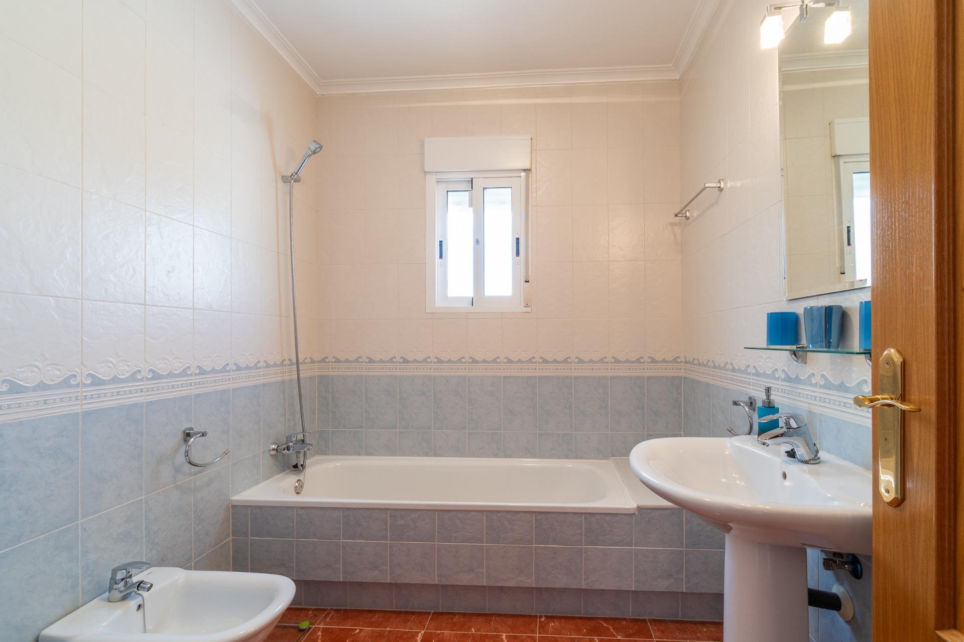 Reventa - Adosado -
Orihuela Costa - Villamartin