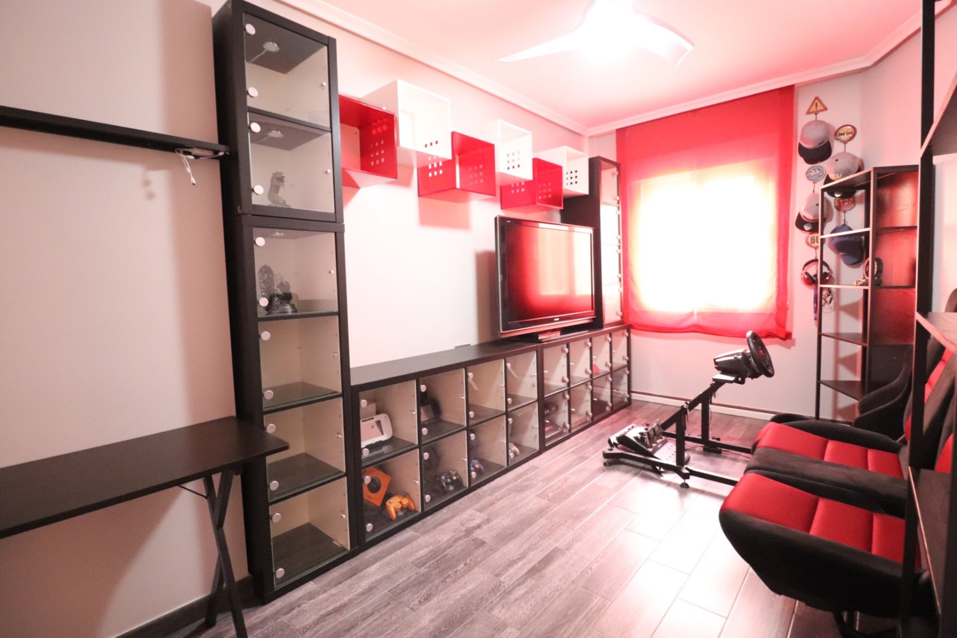 Reventa - Adosado -
Redovan - Redovan - Town