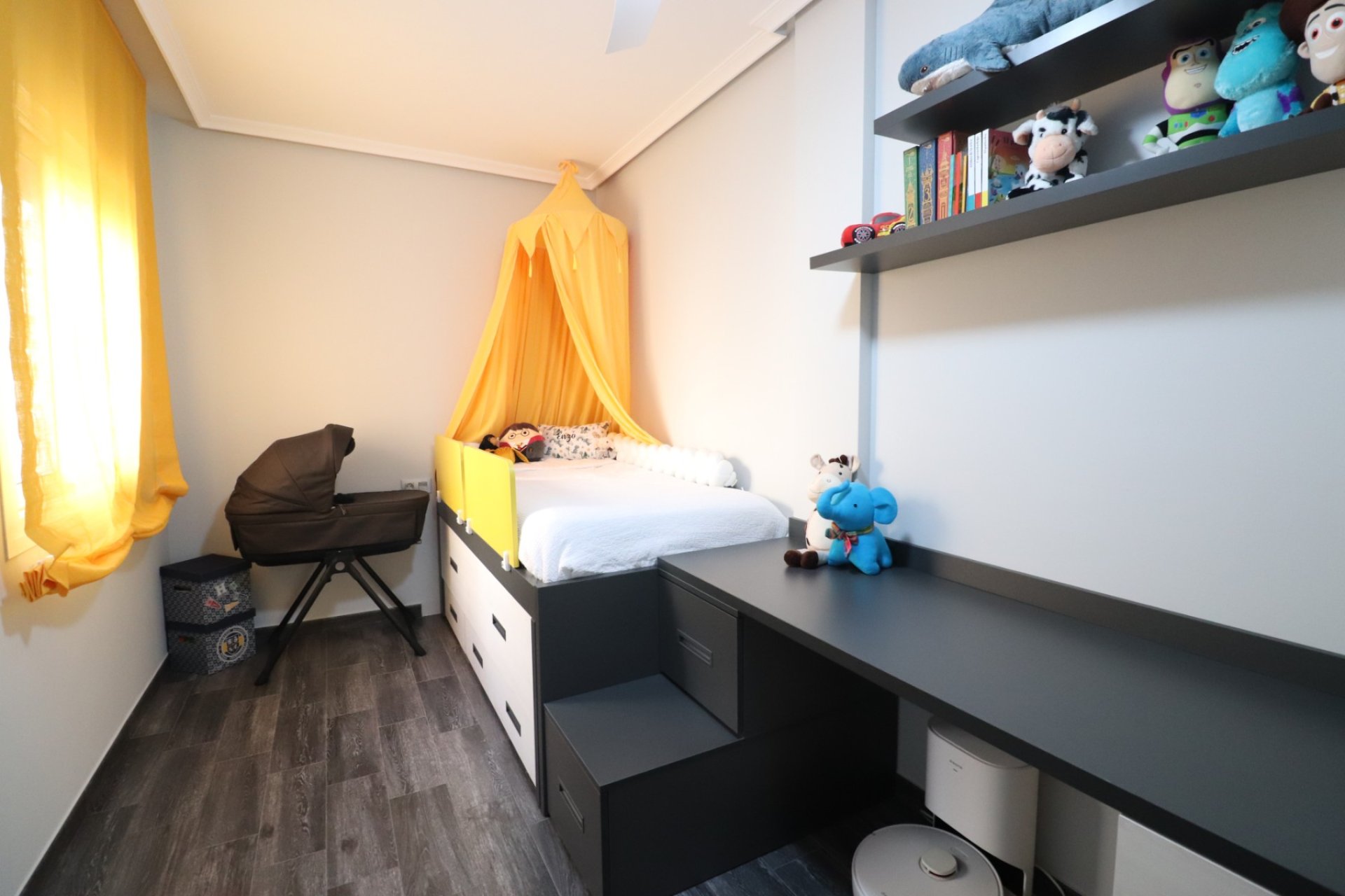 Reventa - Adosado -
Redovan - Redovan - Town