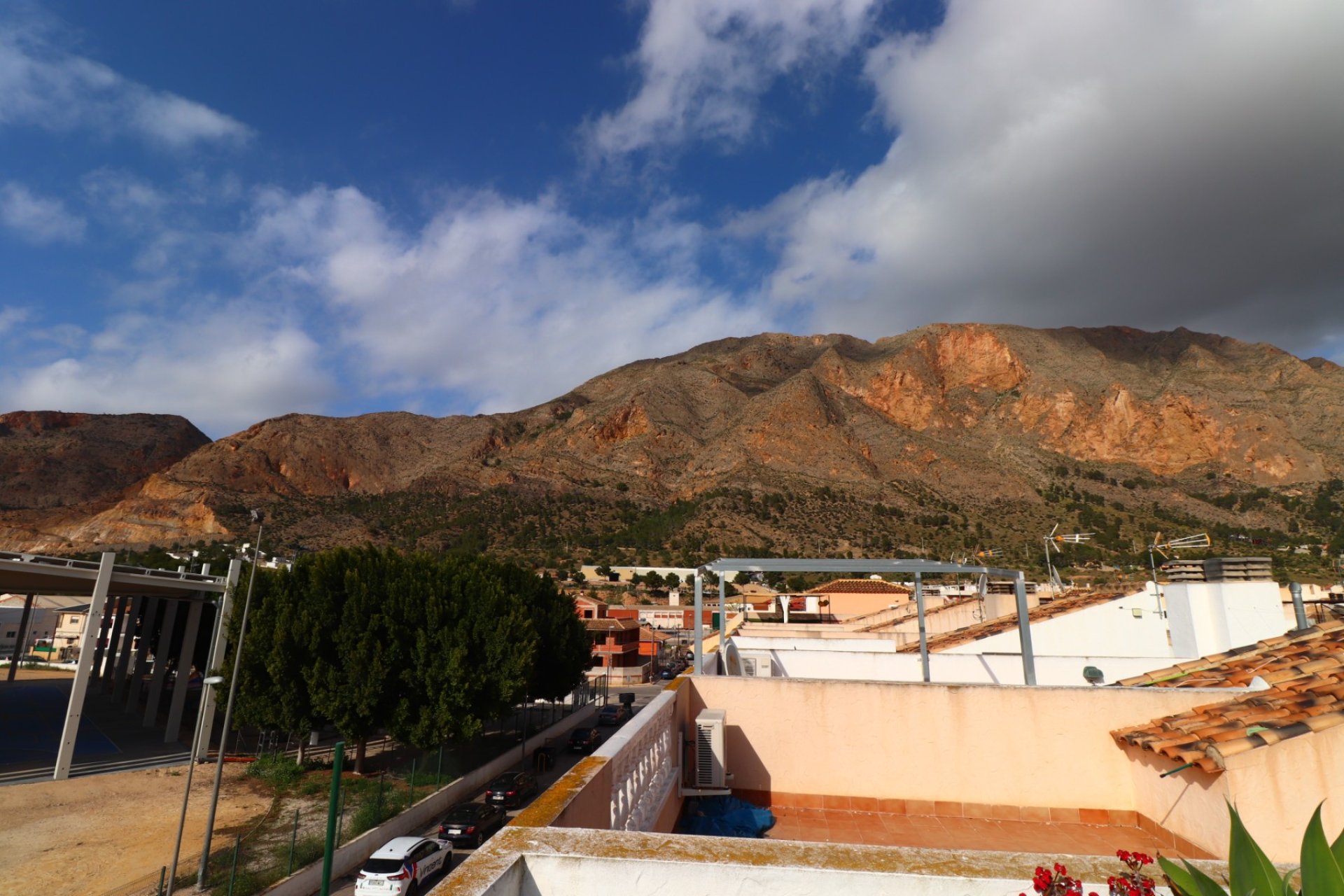 Reventa - Adosado -
Redovan - Redovan - Town