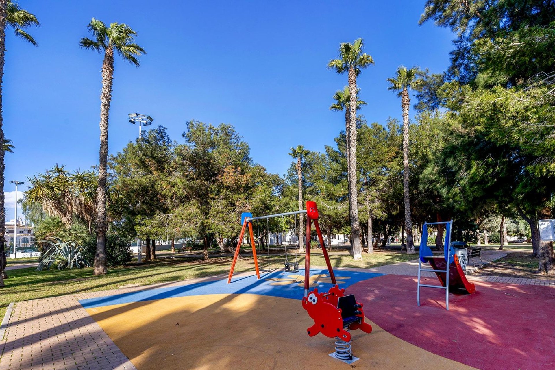 Reventa - Adosado -
Torrevieja - Calas blanca