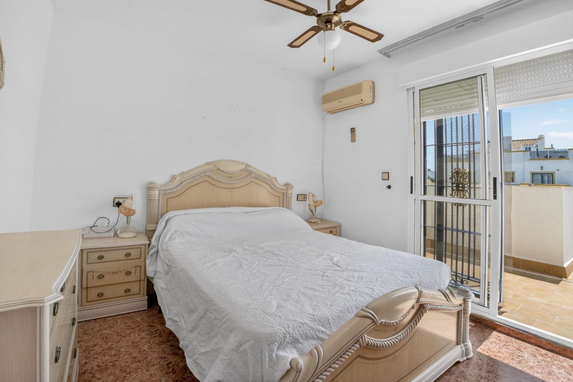 Reventa - Adosado -
Torrevieja - Jardin Del Mar