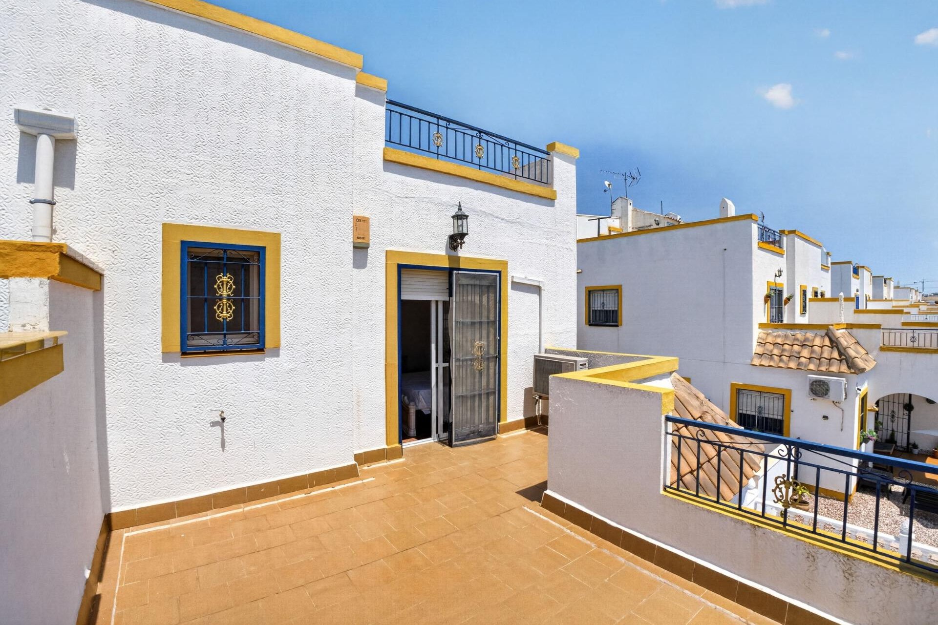 Reventa - Adosado -
Torrevieja - Jardin Del Mar