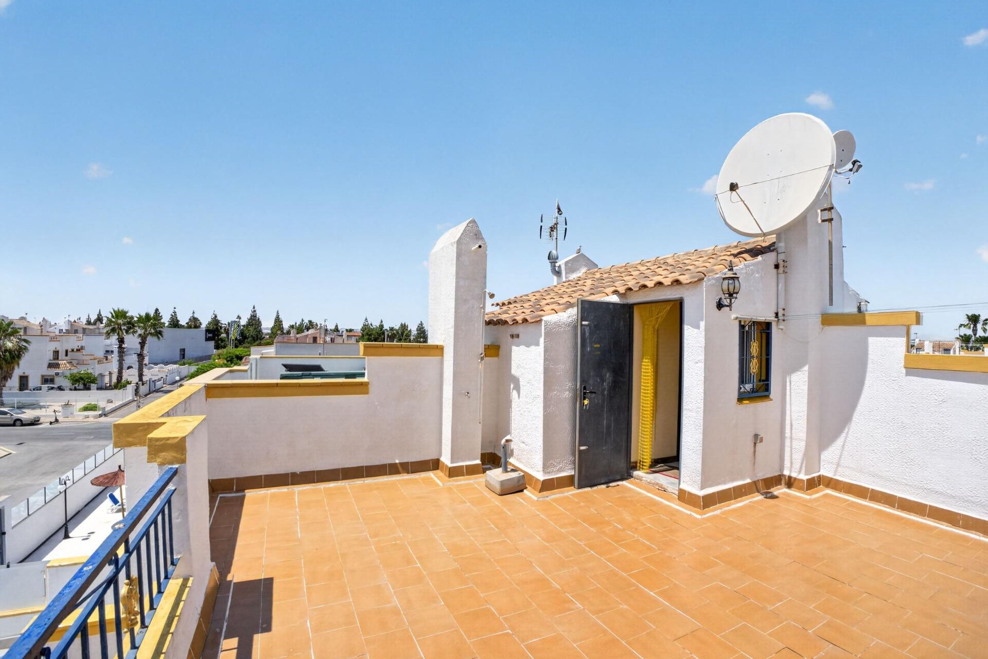 Reventa - Adosado -
Torrevieja - Jardin Del Mar
