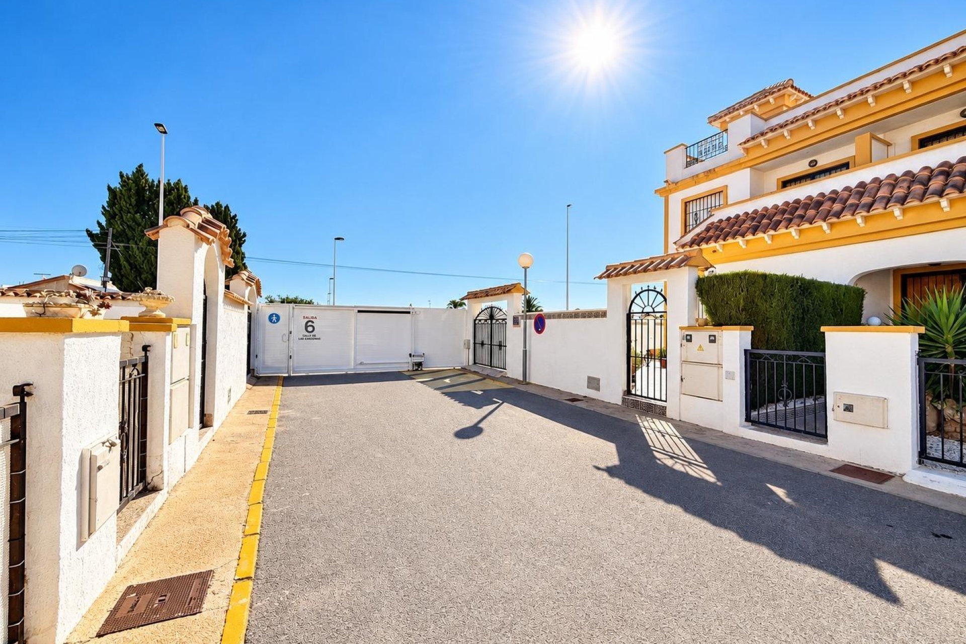 Reventa - Adosado -
Torrevieja - Torretas -La Siesta - El Limonar