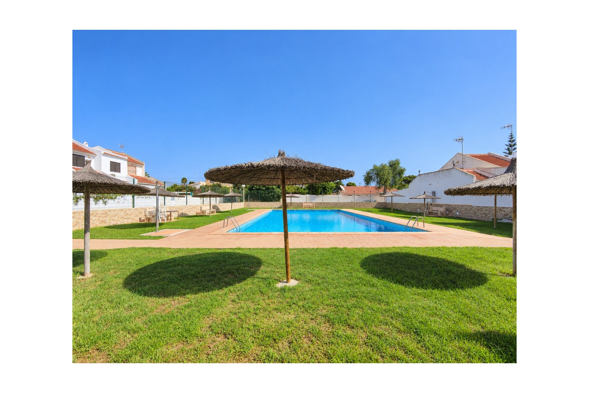 Reventa - Adosado -
Torrevieja - Torrevieja - Centre