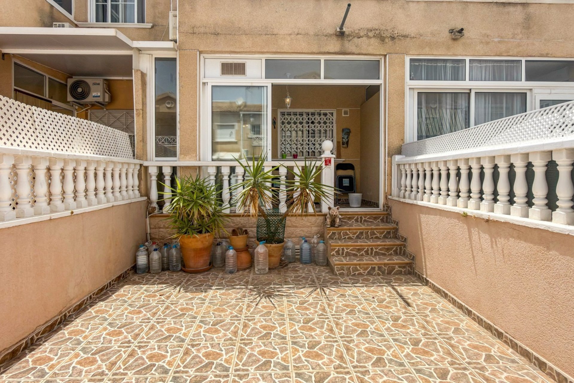 Reventa - Adosado -
Torrevieja - Torrevieja - Centre