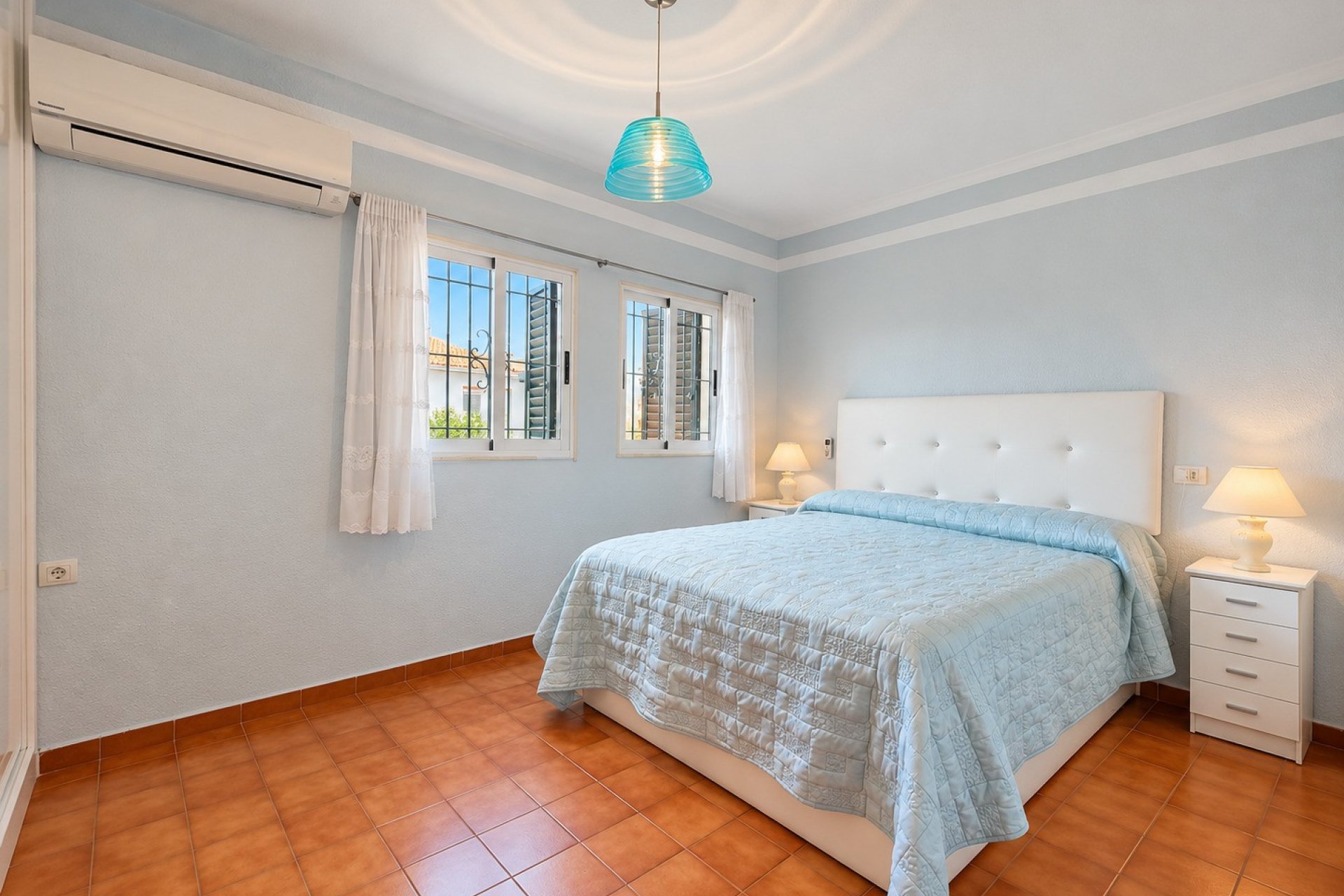 Reventa - Adosado -
Torrevieja - Torrevieja - Centre
