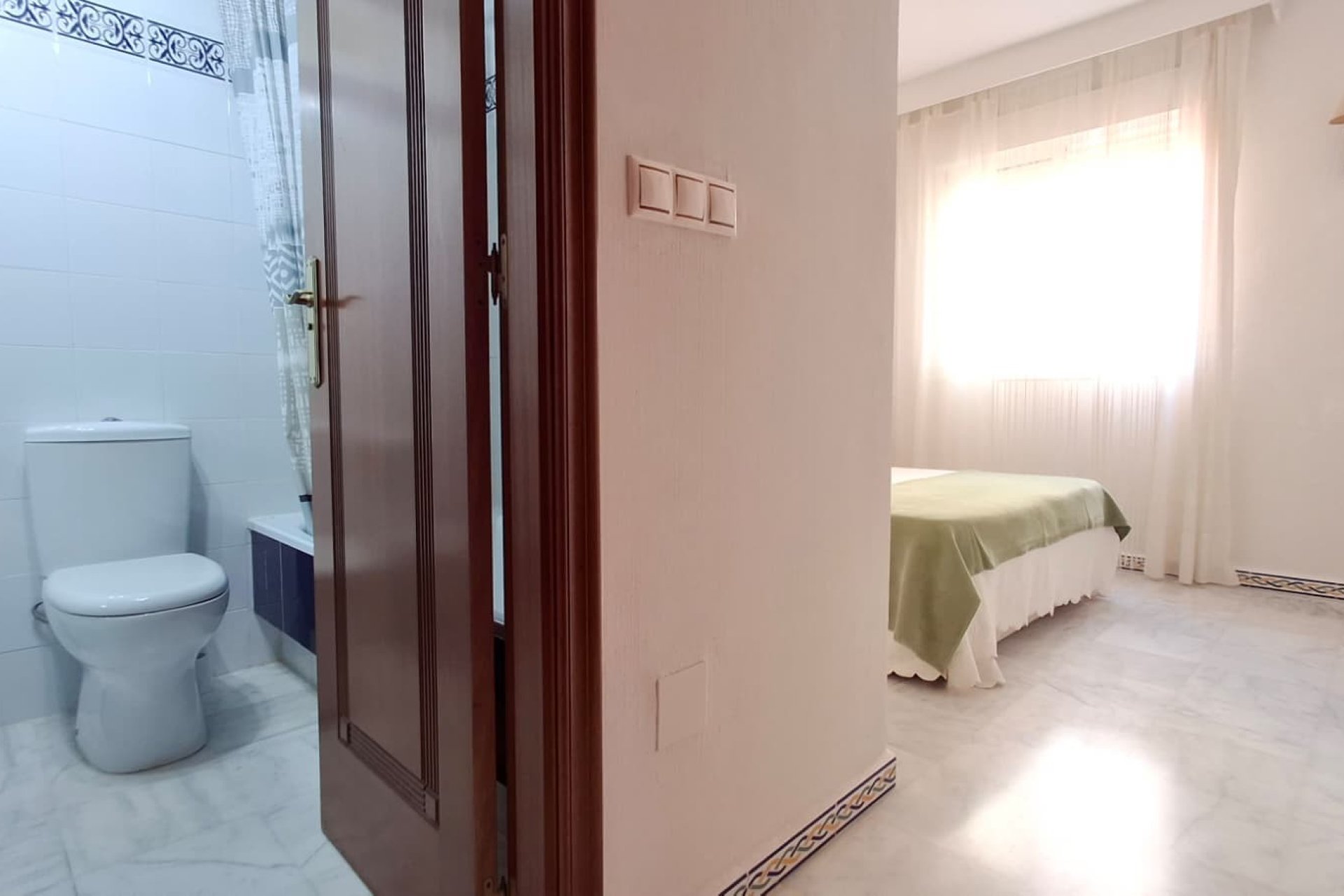 Reventa - Apartament / Duplex -
Torrevieja - Playa de los Locos