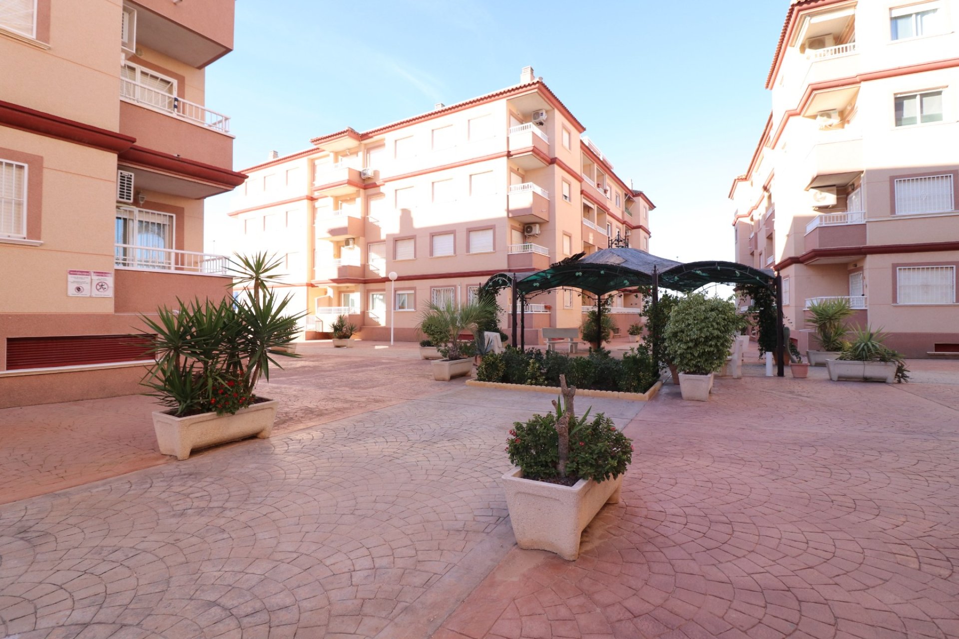 Reventa - Apartamento / piso -
Algorfa - Algorfa - Village