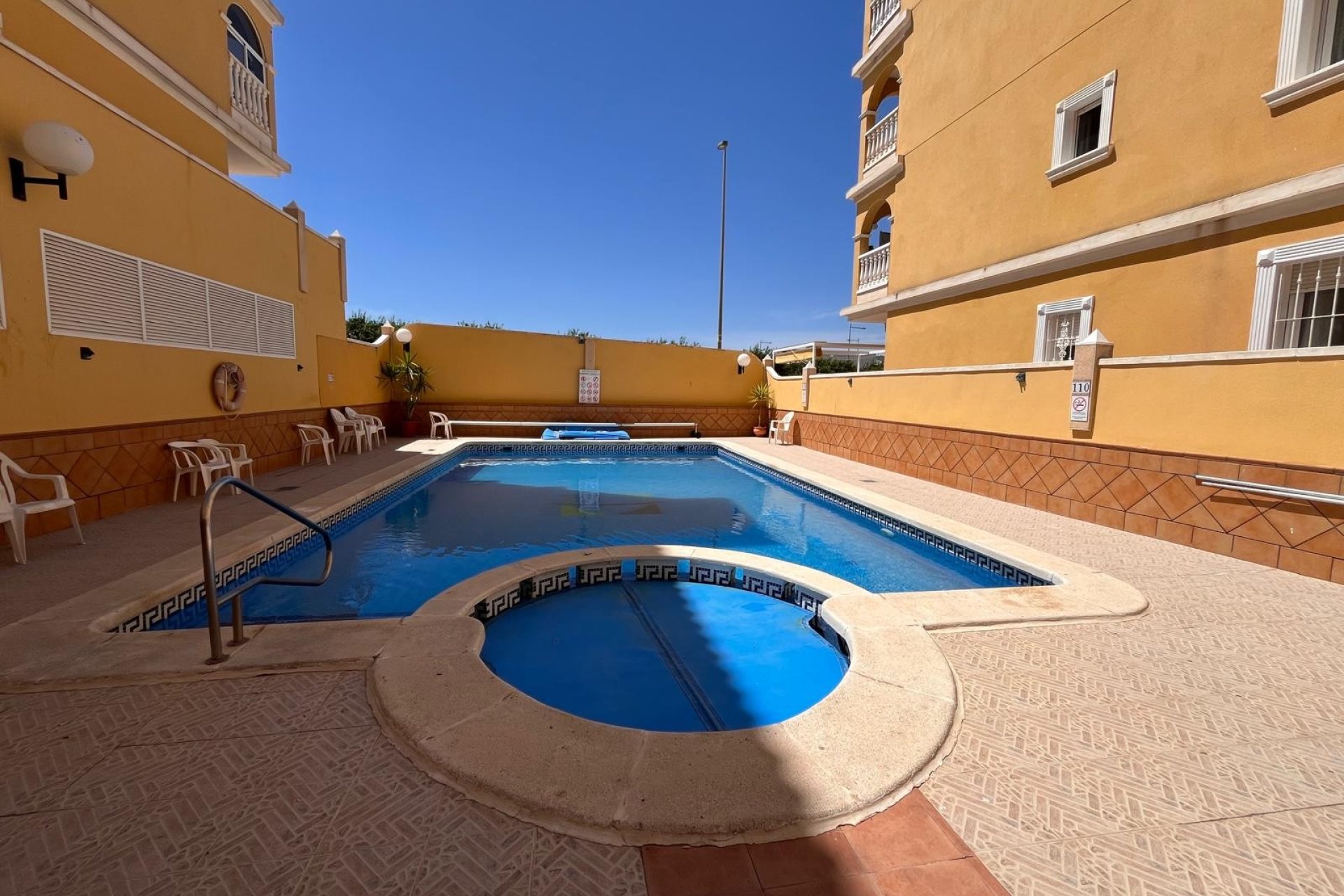 Reventa - Apartamento / piso -
Algorfa - Algorfa - Village