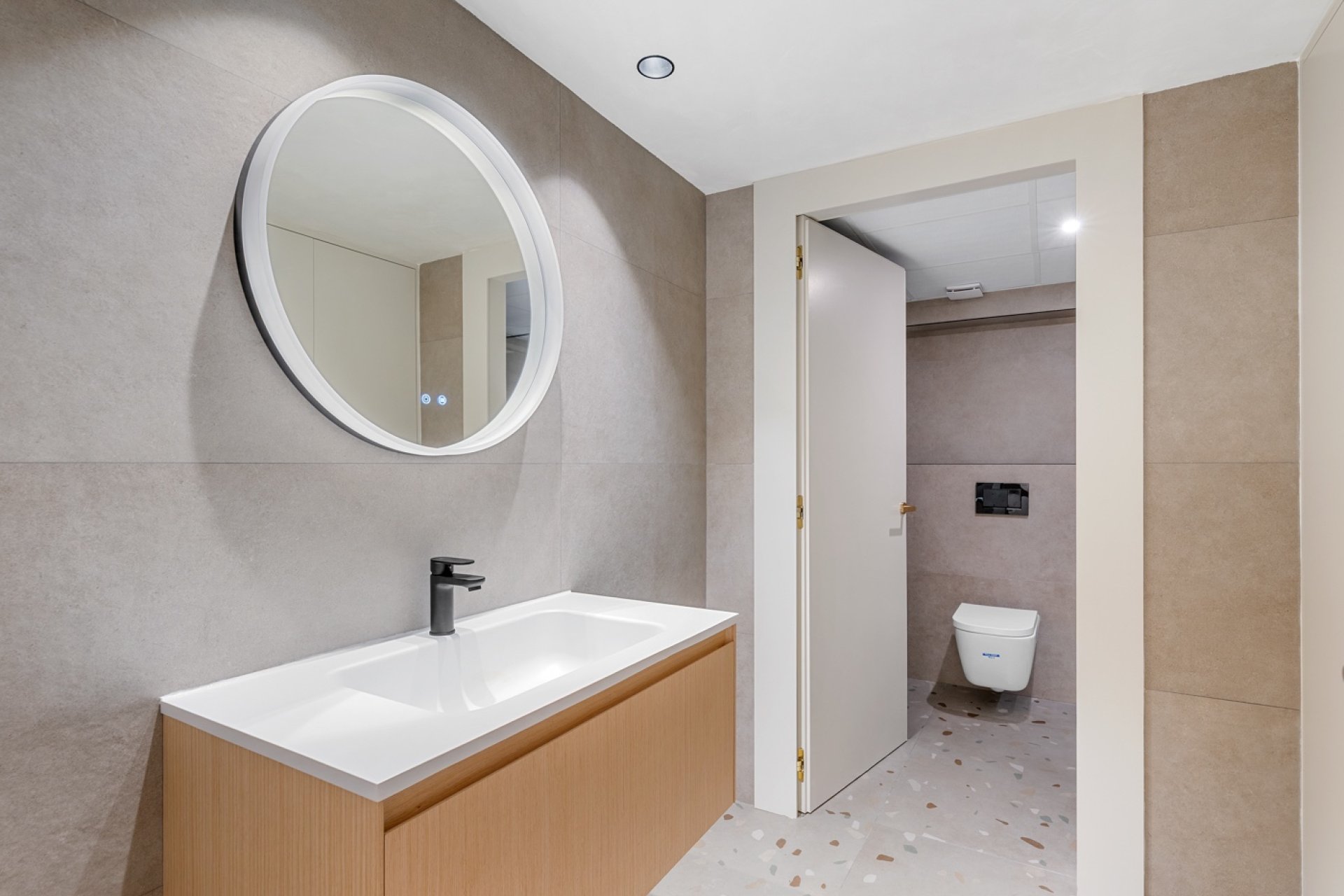 Reventa - Apartamento / piso -
Alicante - La Albufereta