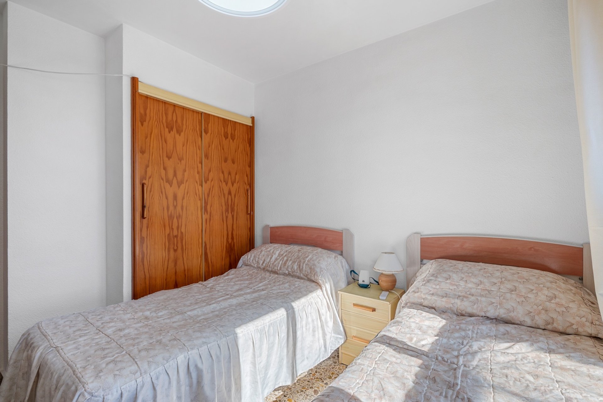 Reventa - Apartamento / piso -
Arenales del Sol - Arenales del Sol - Town