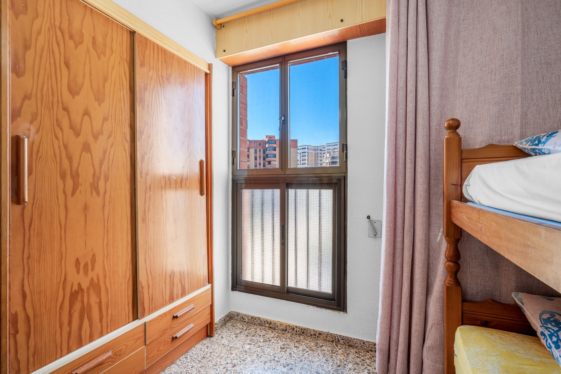 Reventa - Apartamento / piso -
Arenales del Sol - Arenales del Sol - Town