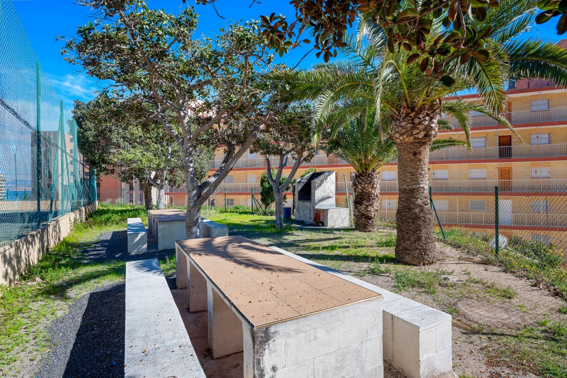 Reventa - Apartamento / piso -
Arenales del Sol - Arenales del Sol - Town