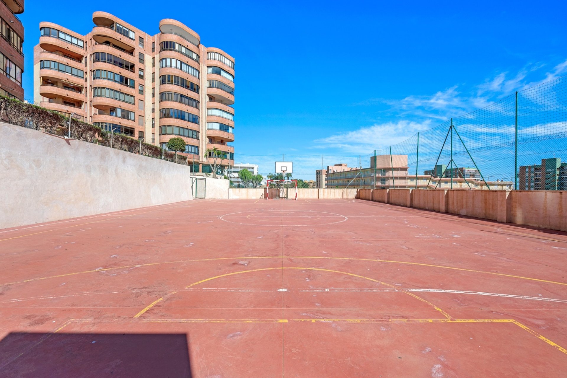 Reventa - Apartamento / piso -
Arenales del Sol - Arenales del Sol - Town