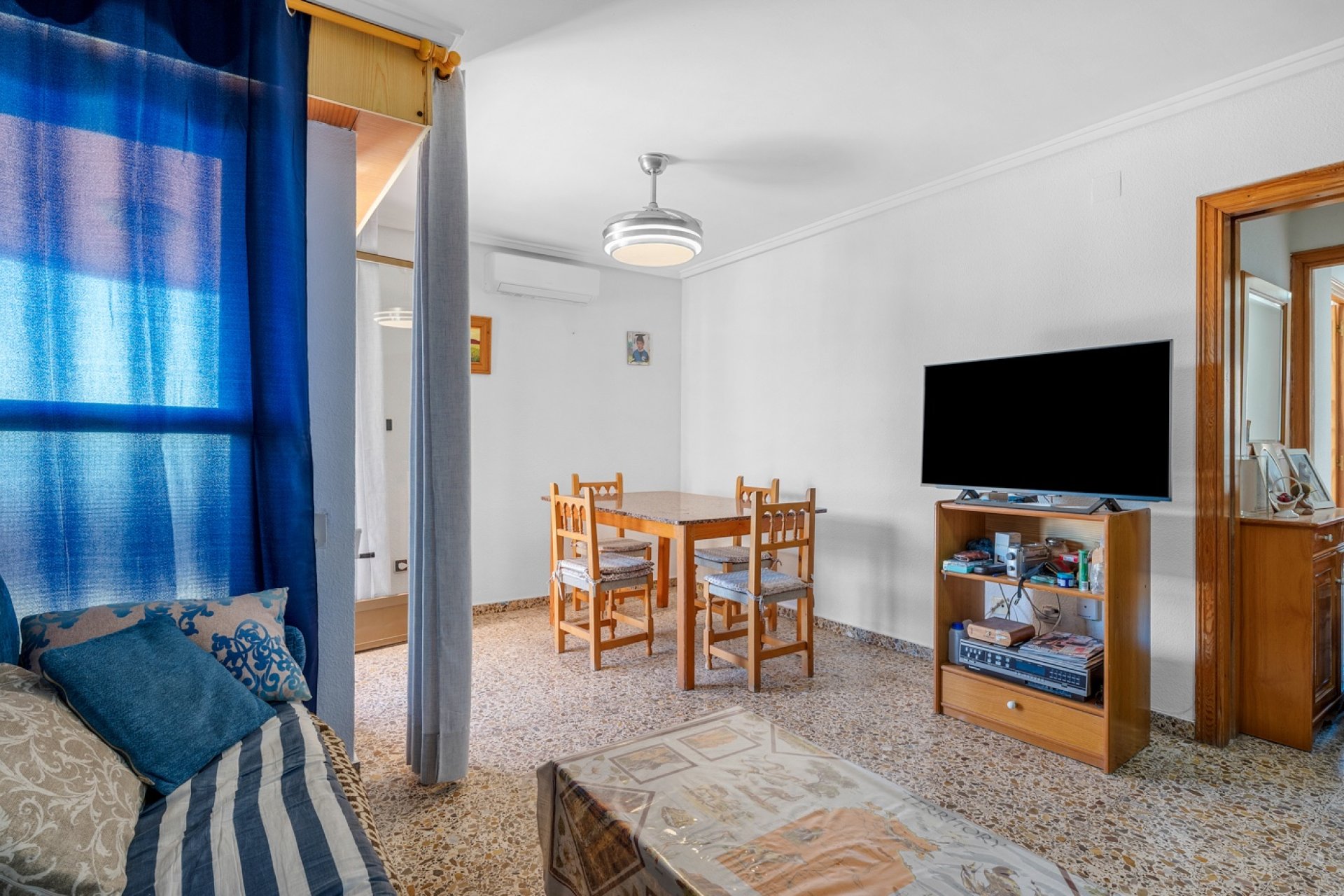 Reventa - Apartamento / piso -
Arenales del Sol - Arenales del Sol - Town