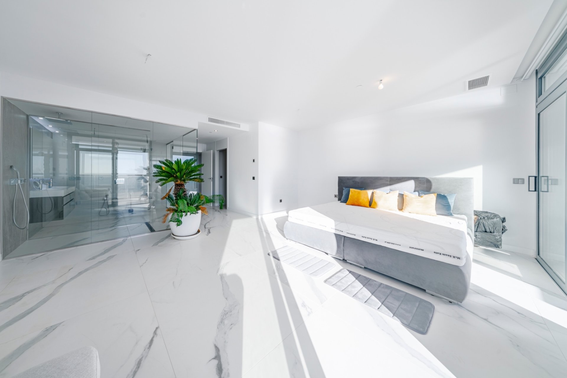 Reventa - Apartamento / piso -
Benidorm - Playa de Poniente