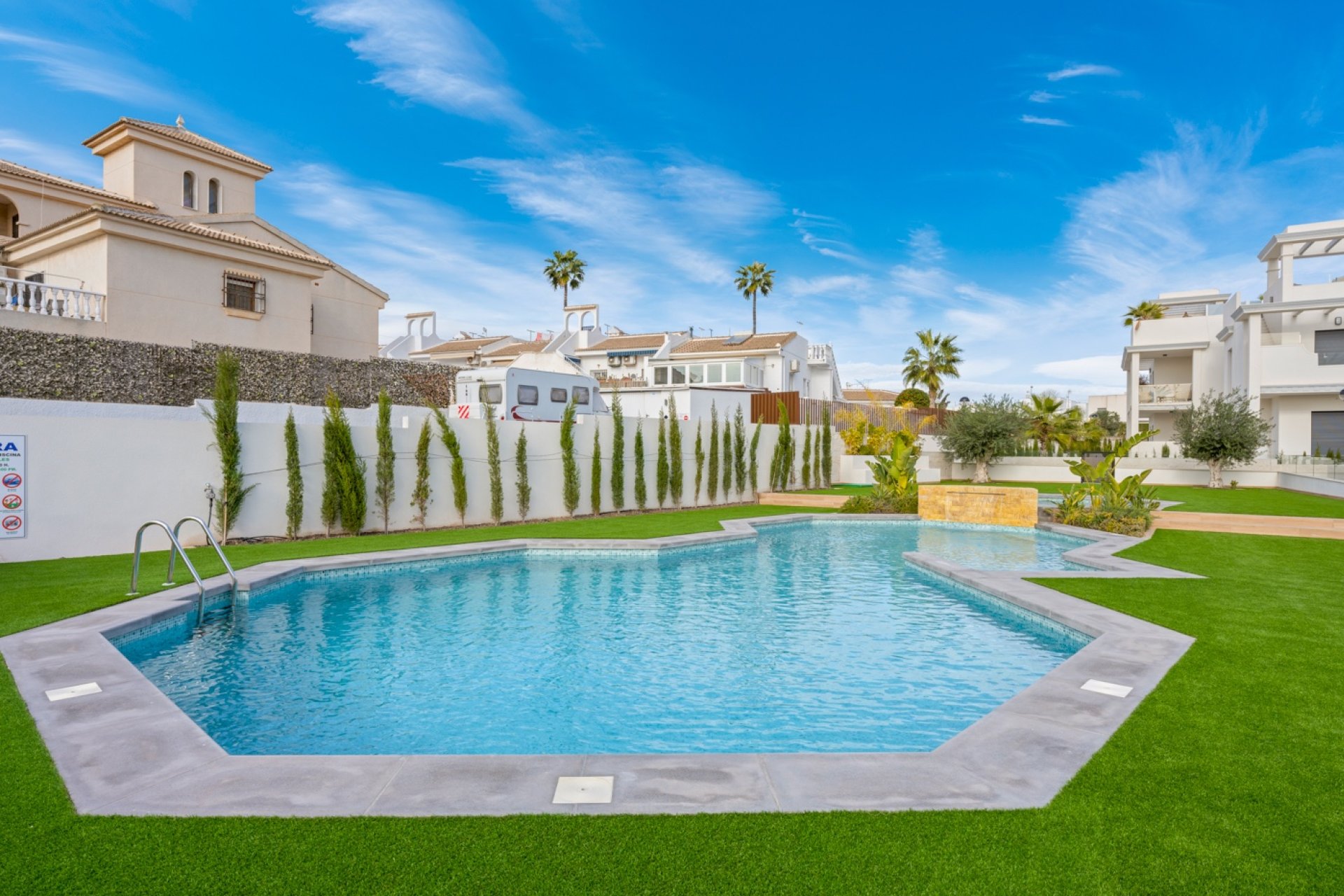 Reventa - Apartamento / piso -
Ciudad Quesada - La Laguna