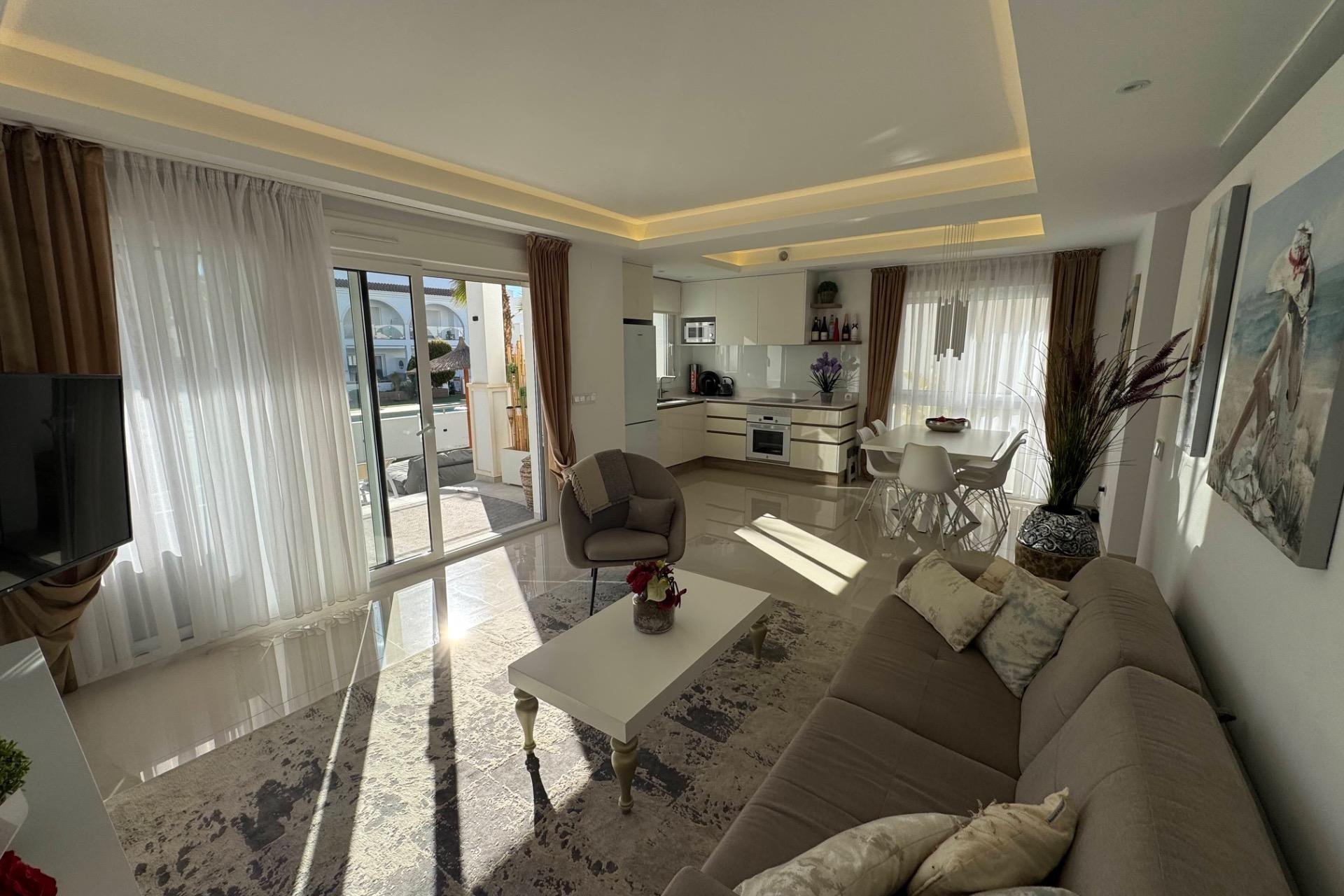 Reventa - Apartamento / piso -
Ciudad Quesada - La Laguna