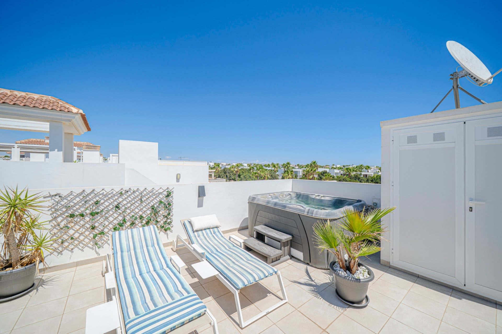 Reventa - Apartamento / piso -
Ciudad Quesada - La Laguna