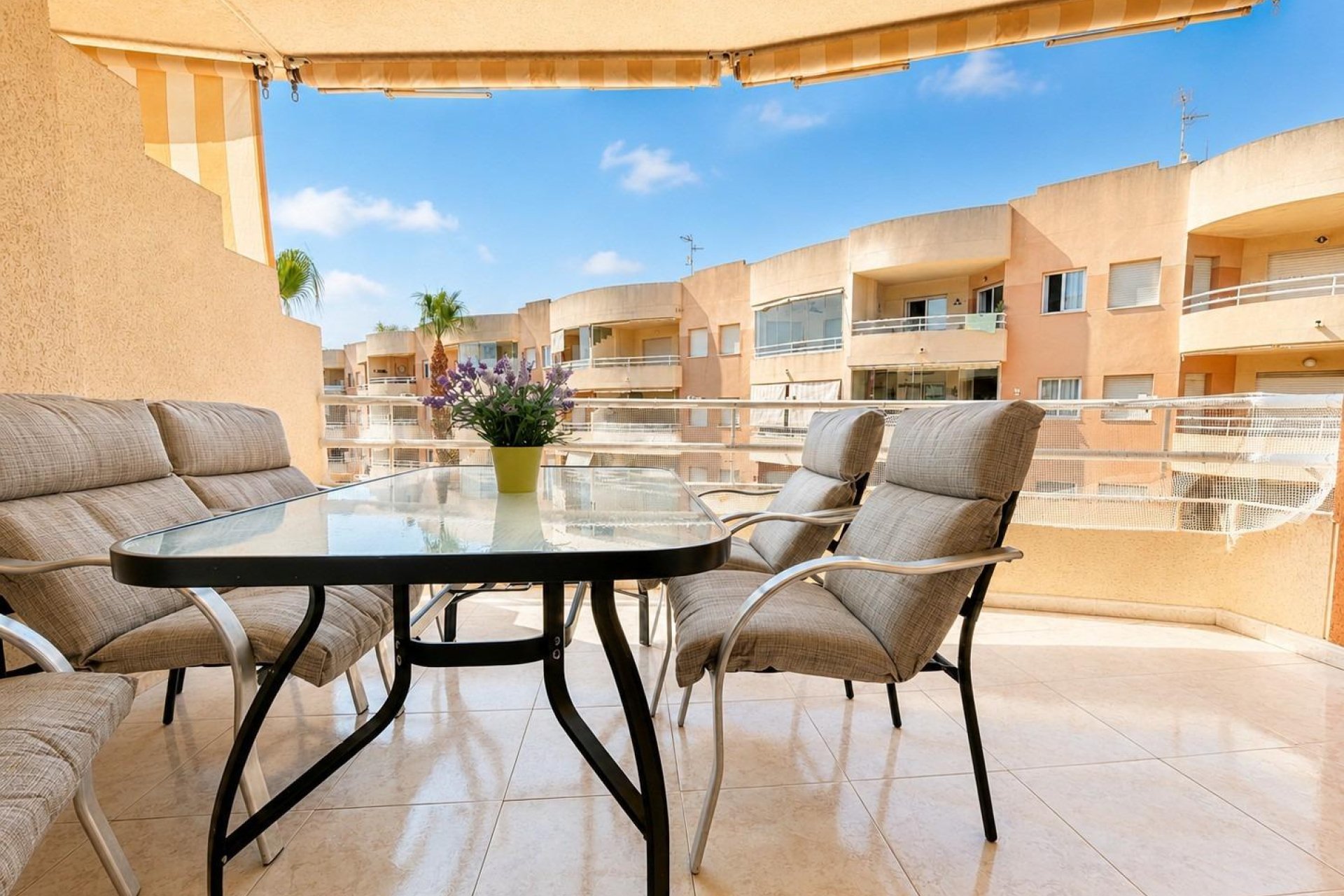 Reventa - Apartamento / piso -
Dehesa de campoamor - Campoamor