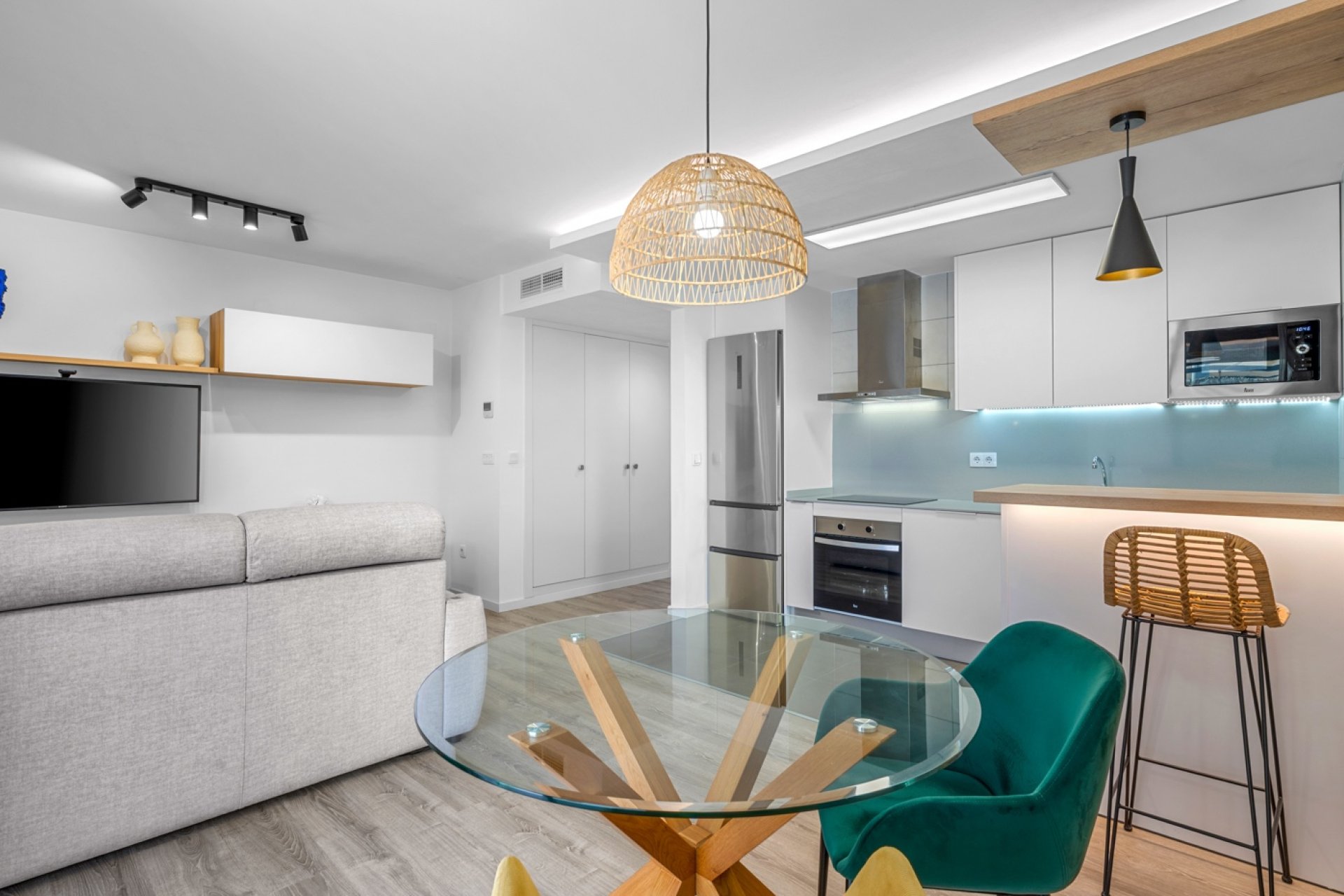 Reventa - Apartamento / piso -
El Campello - Playa Muchavista