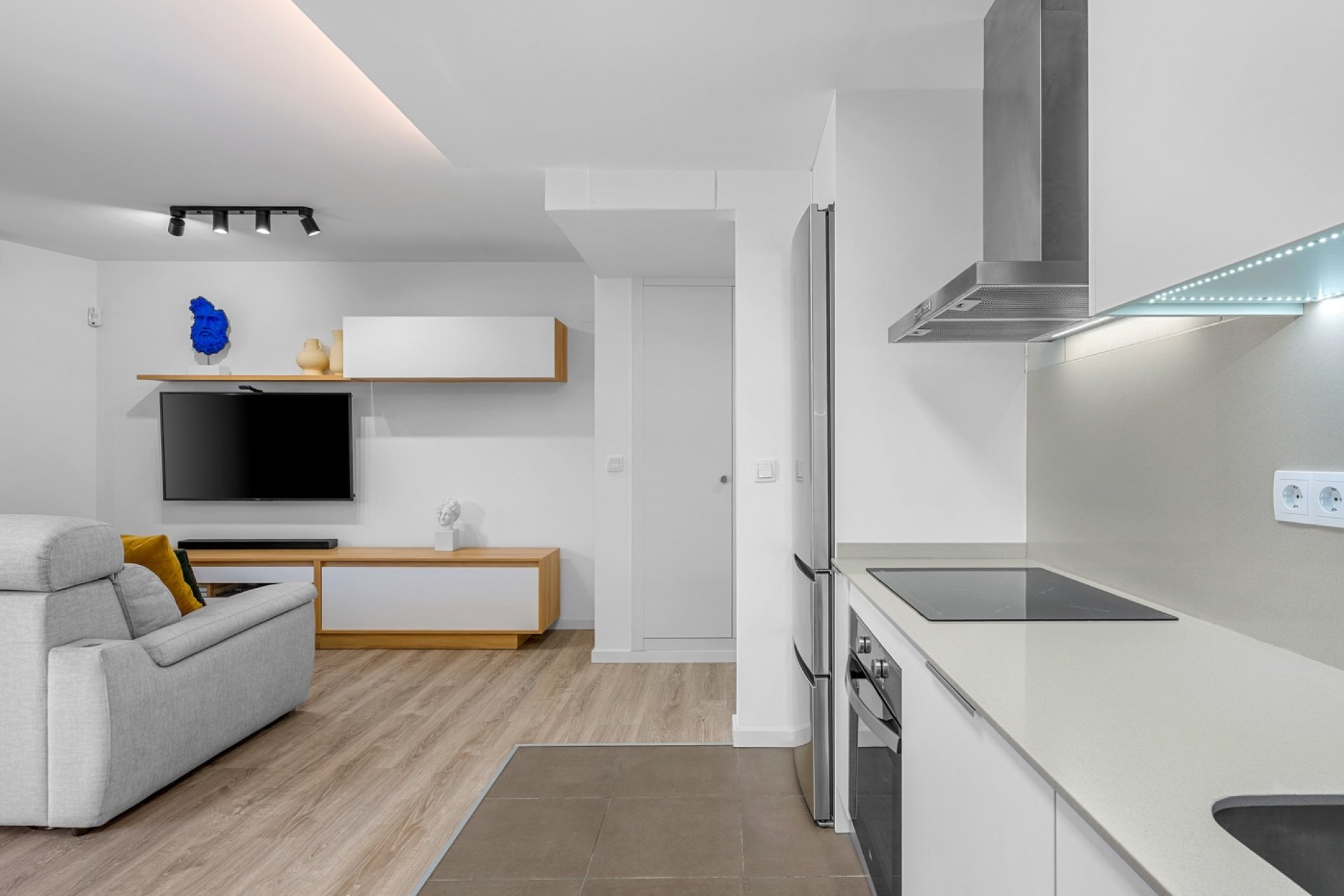 Reventa - Apartamento / piso -
El Campello - Playa Muchavista