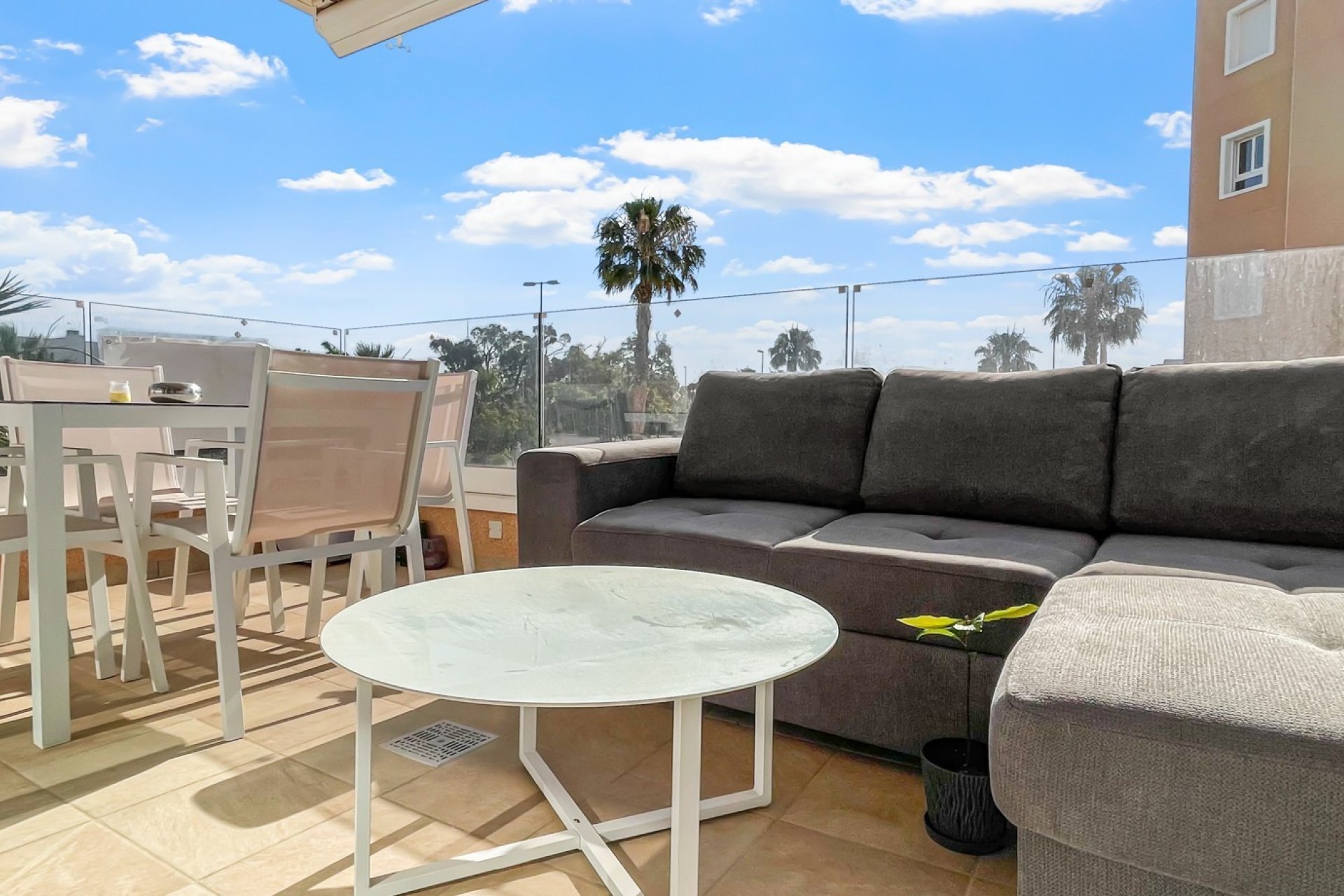 Reventa - Apartamento / piso -
Guardamar del Segura - El Raso