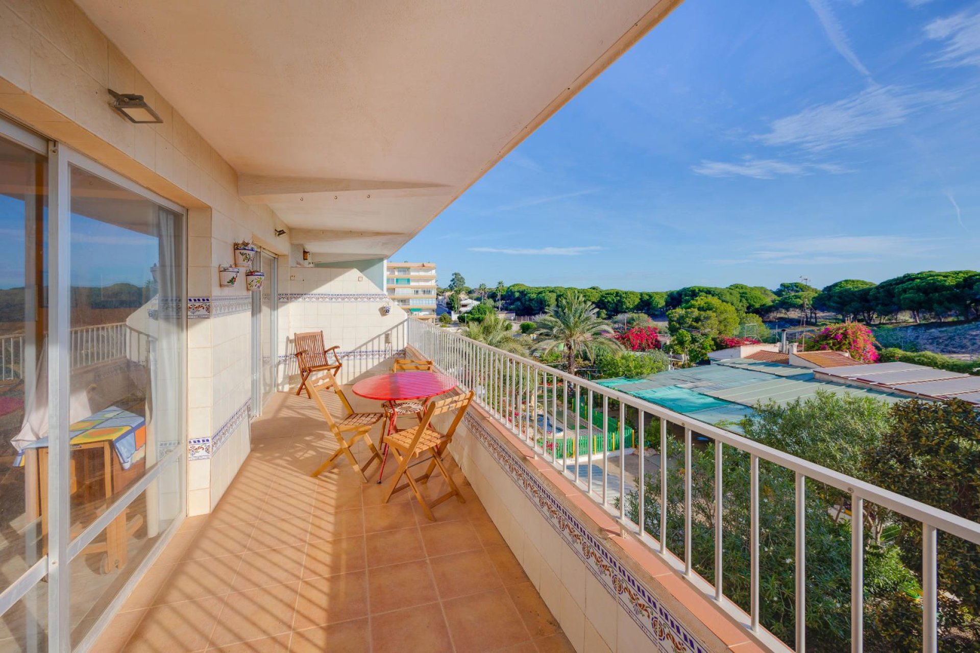 Reventa - Apartamento / piso -
Guardamar del Segura - Pinomar