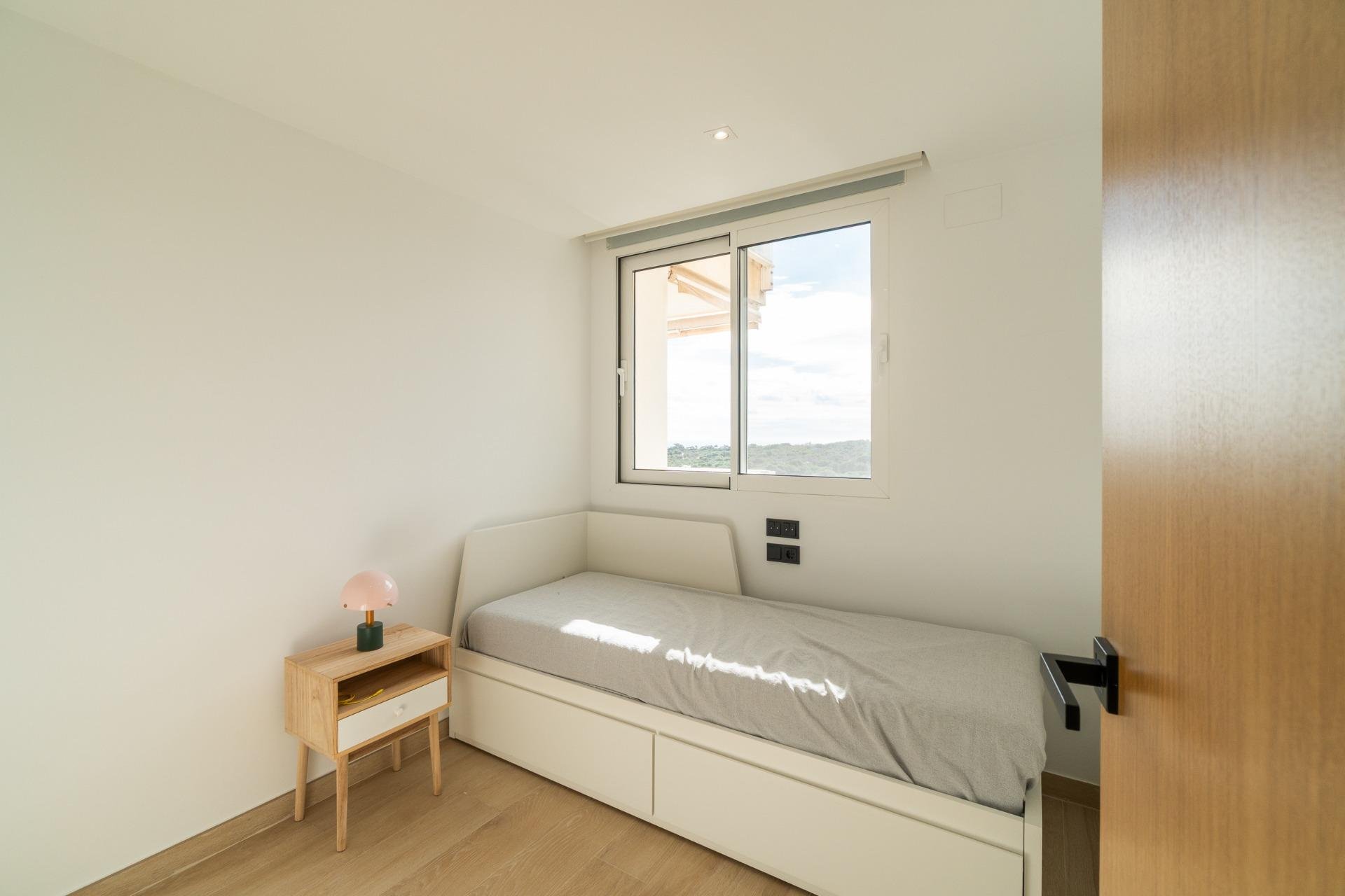 Reventa - Apartamento / piso -
Guardamar del Segura - Puerto Deportivo