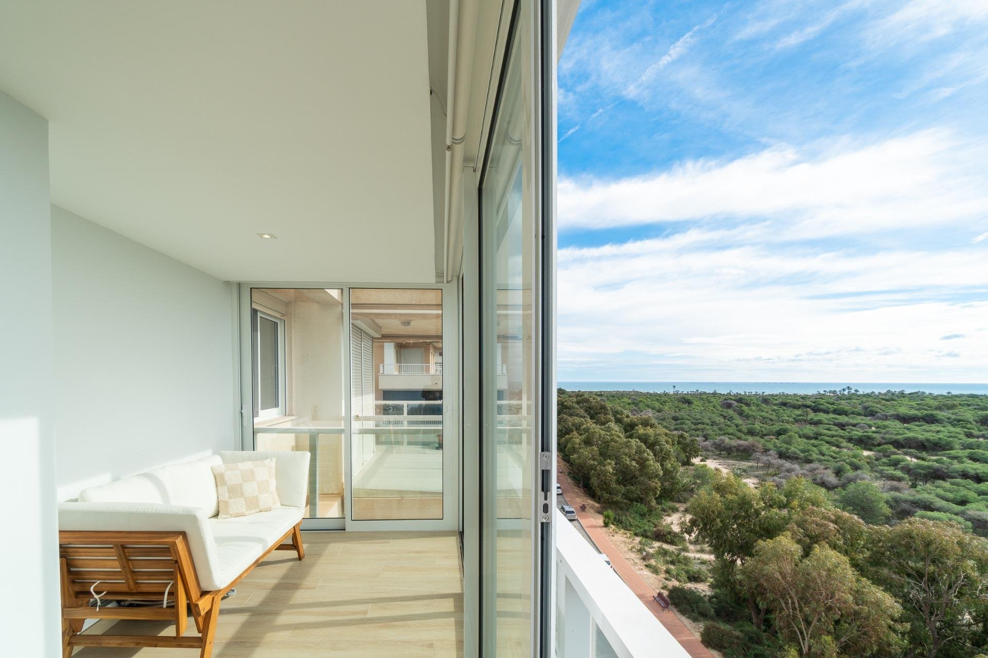 Reventa - Apartamento / piso -
Guardamar del Segura - Puerto Deportivo