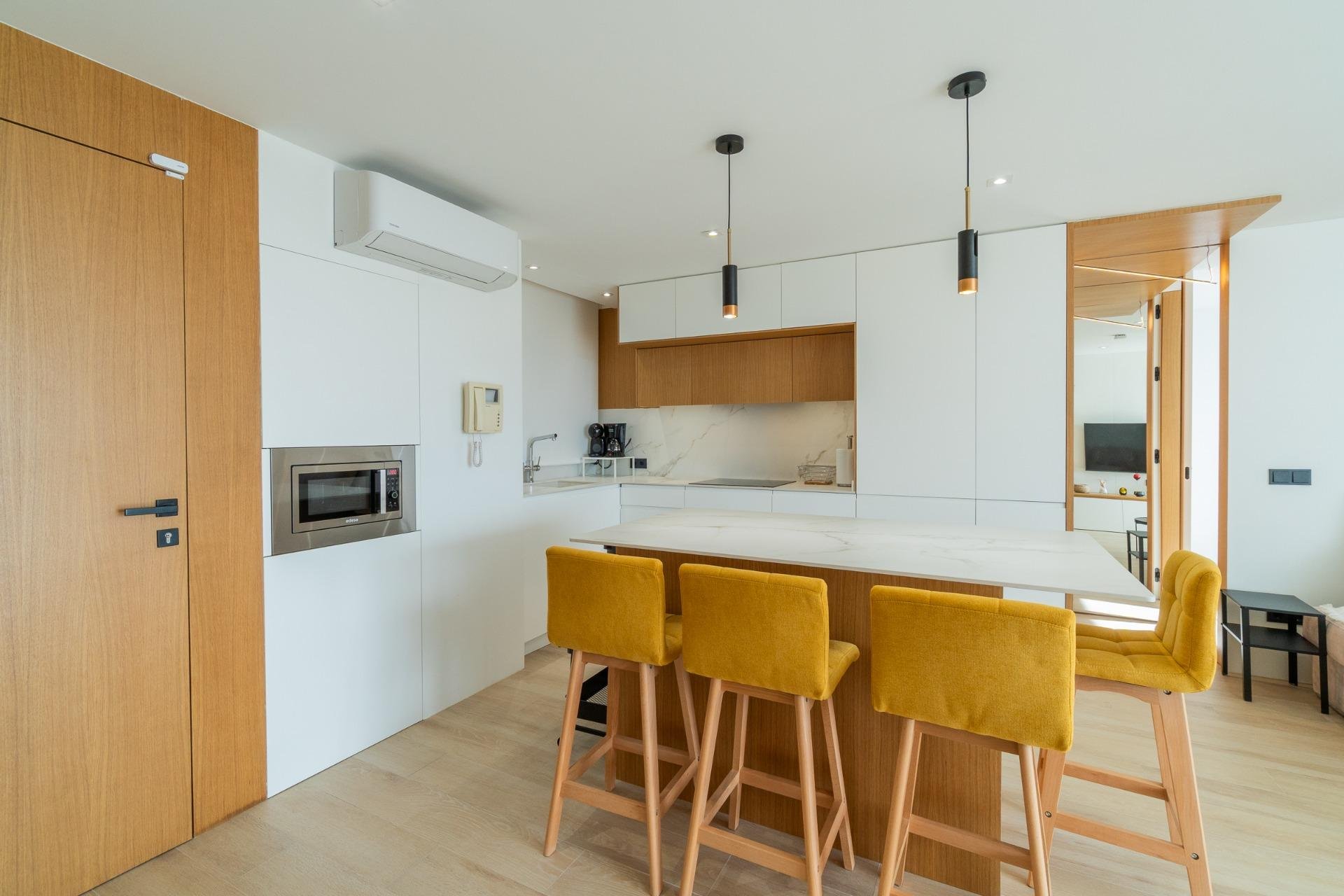 Reventa - Apartamento / piso -
Guardamar del Segura - Puerto Deportivo