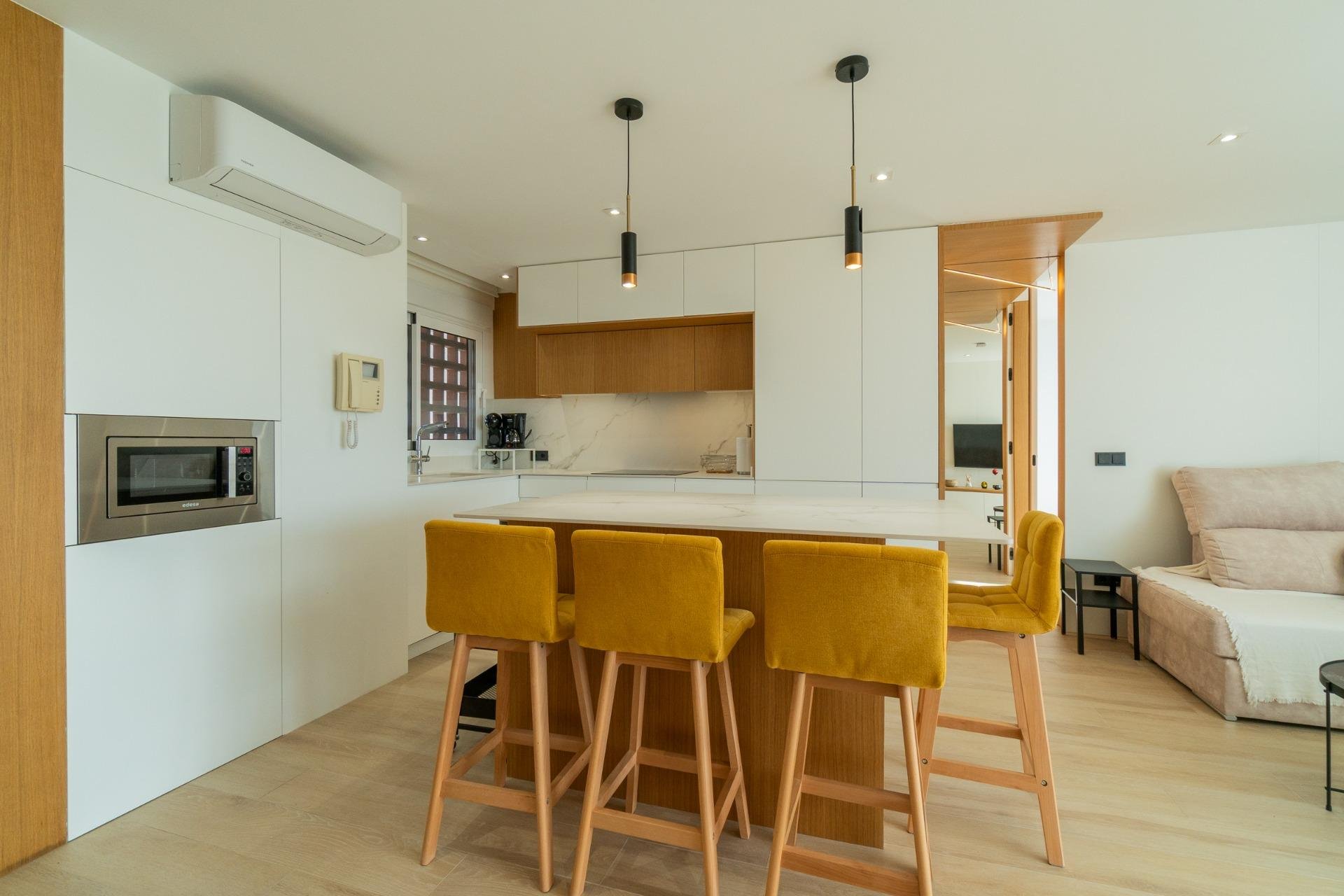 Reventa - Apartamento / piso -
Guardamar del Segura - Puerto Deportivo