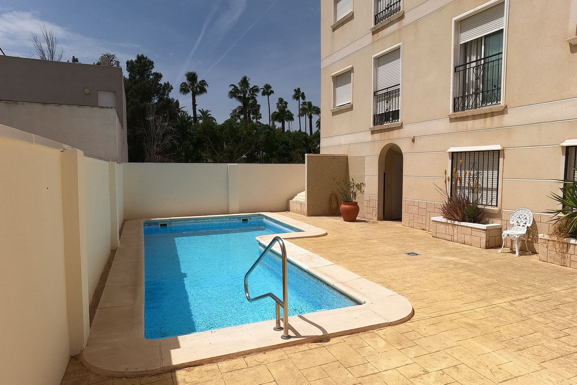 Reventa - Apartamento / piso -
Jacarilla - Jacarilla - Town