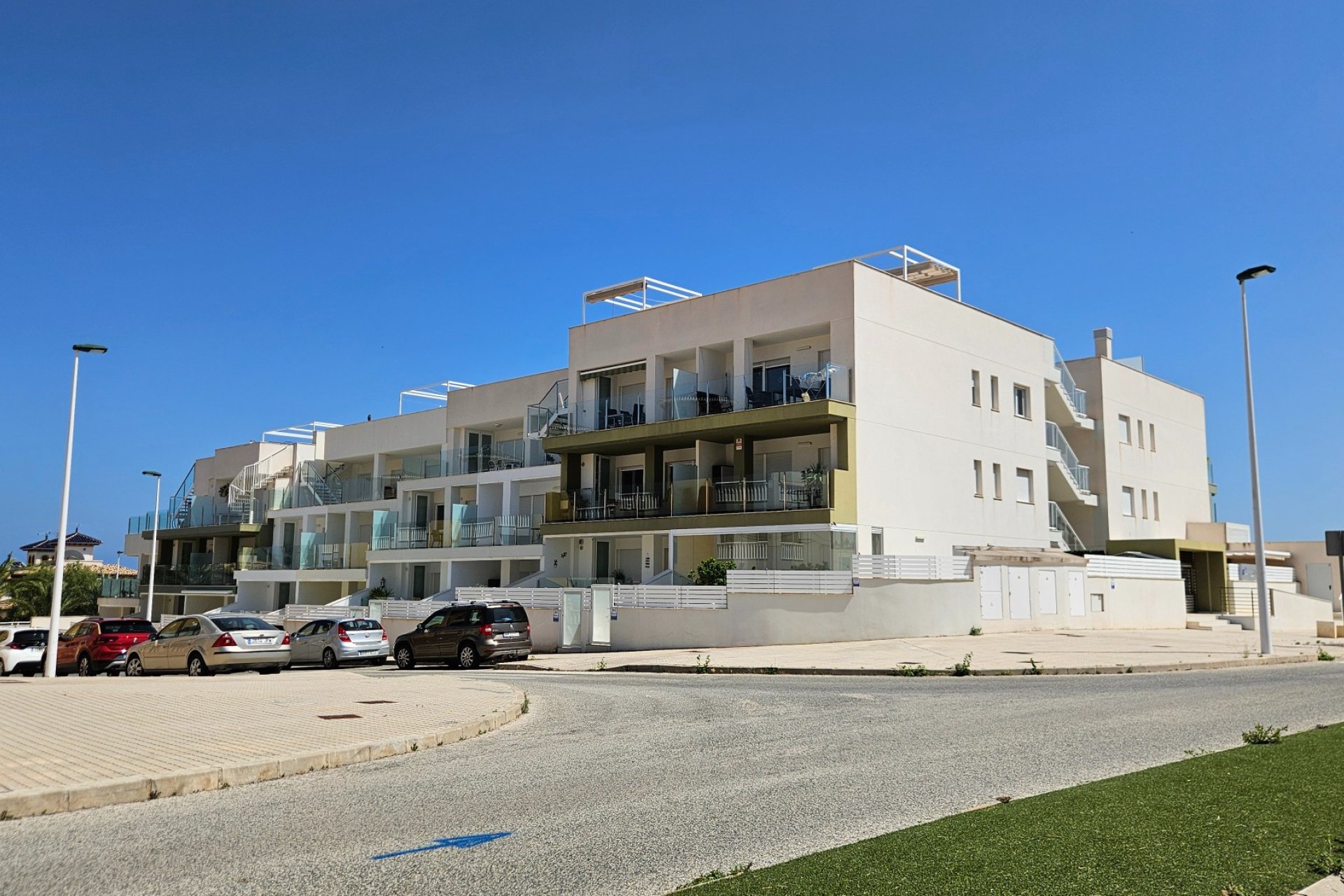 Reventa - Apartamento / piso -
La Marina - El Pinet