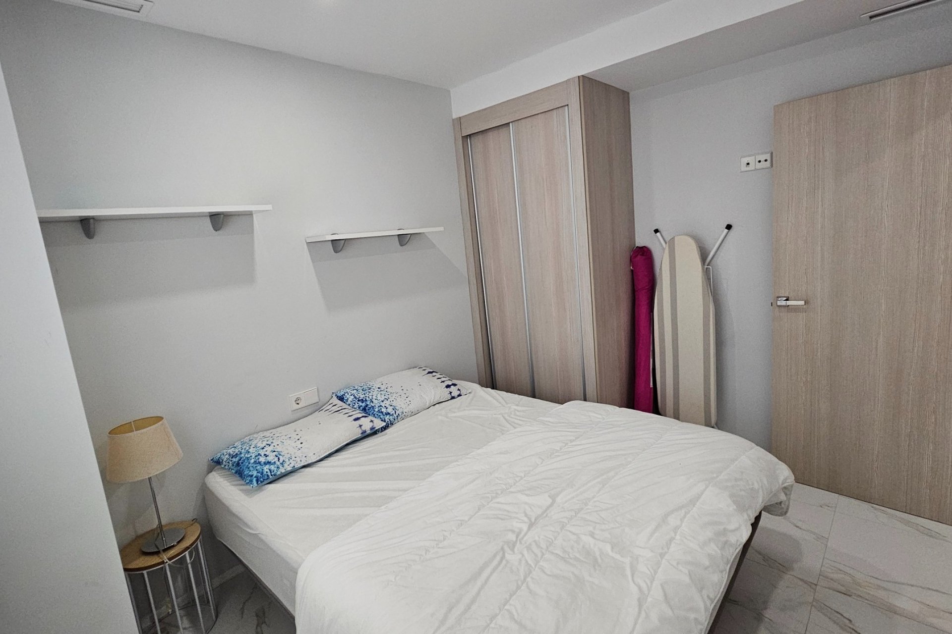 Reventa - Apartamento / piso -
La Marina - El Pinet