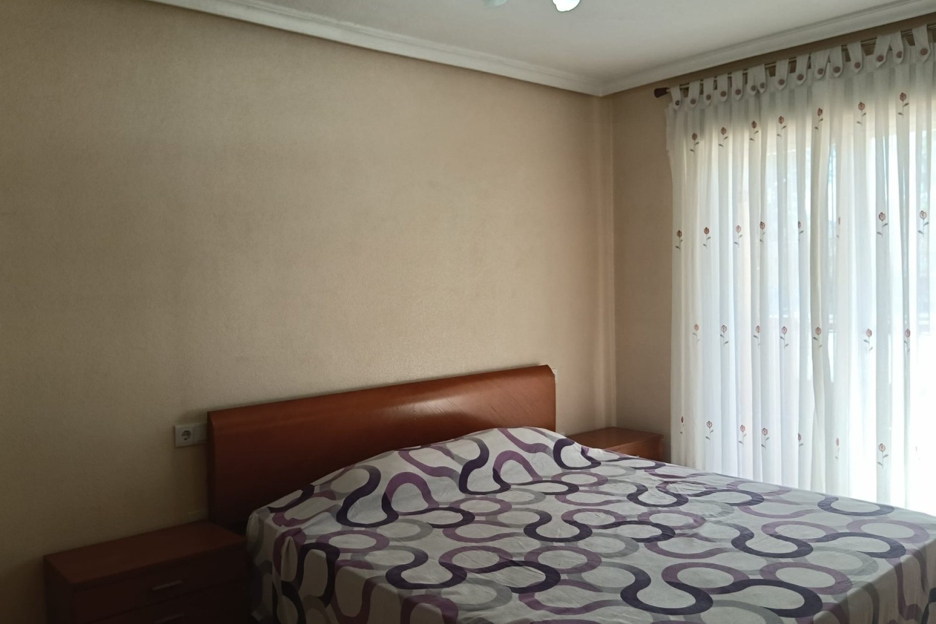 Reventa - Apartamento / piso -
Los Montesinos - Centro