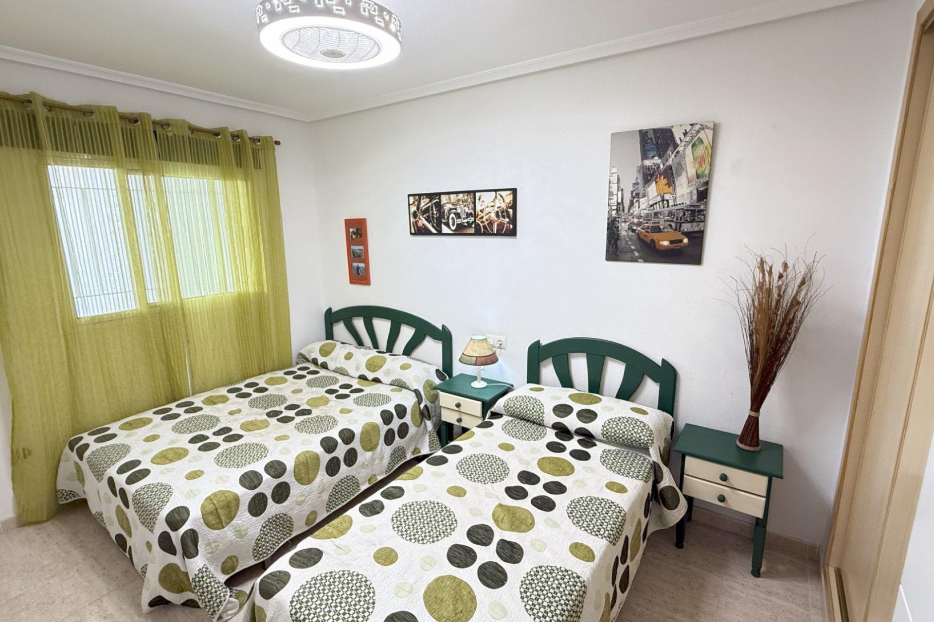 Reventa - Apartamento / piso -
Orihuela Costa - La Zenia