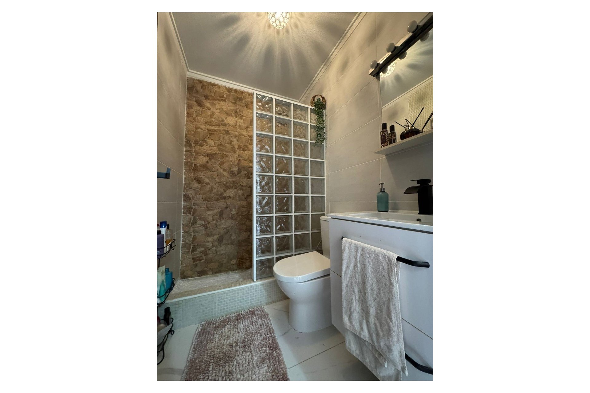 Reventa - Apartamento / piso -
Orihuela Costa - Las Filipinas