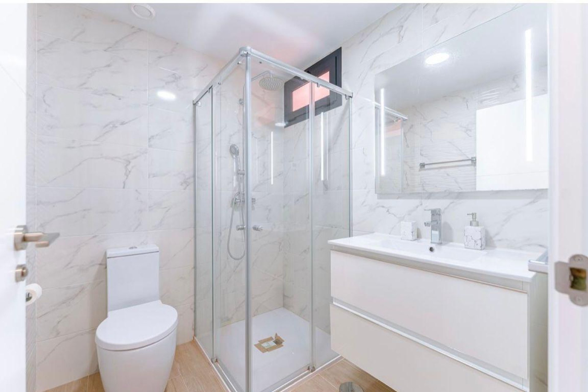 Reventa - Apartamento / piso -
Orihuela Costa - Las Filipinas