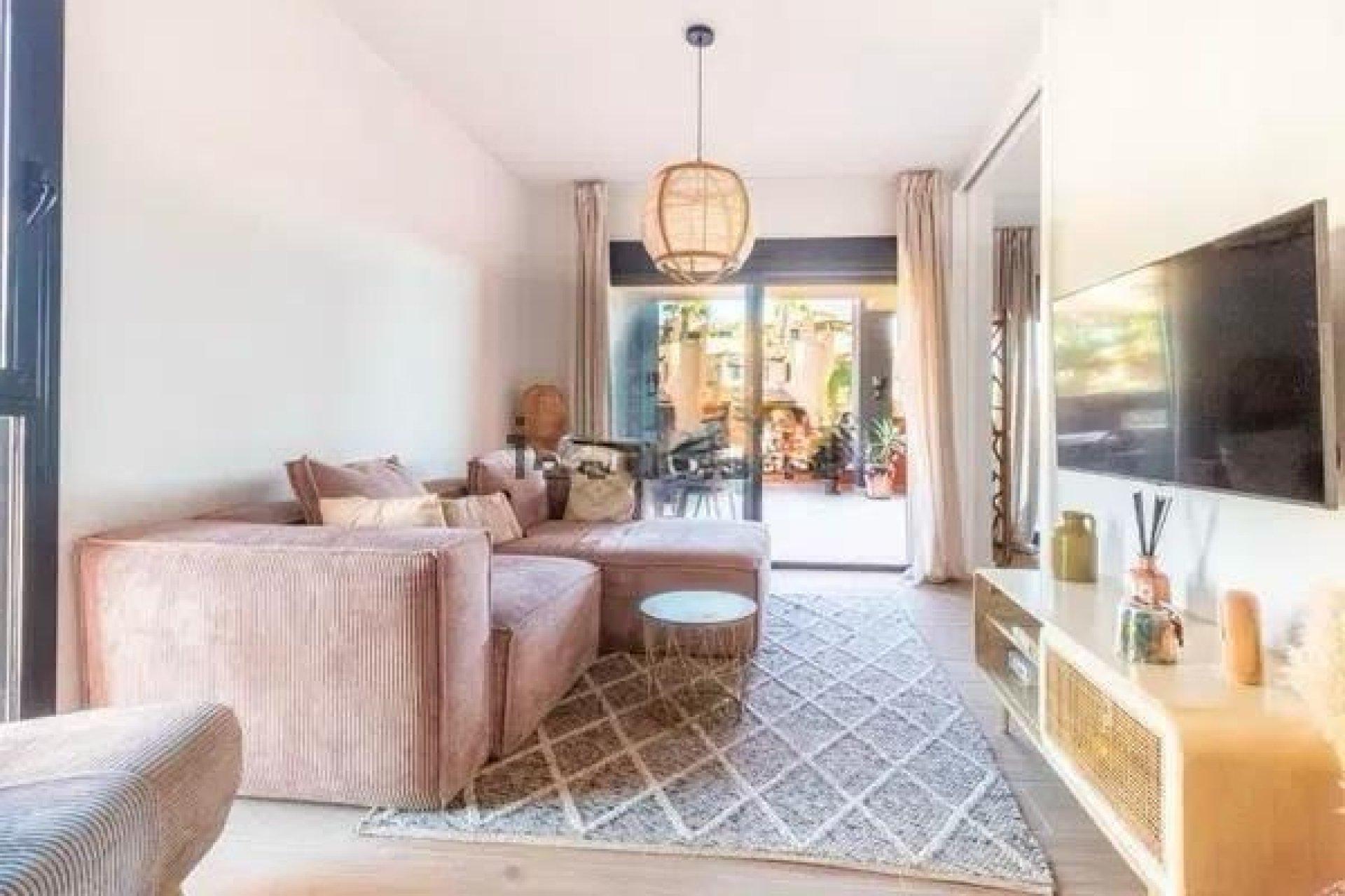 Reventa - Apartamento / piso -
Orihuela Costa - Las Filipinas