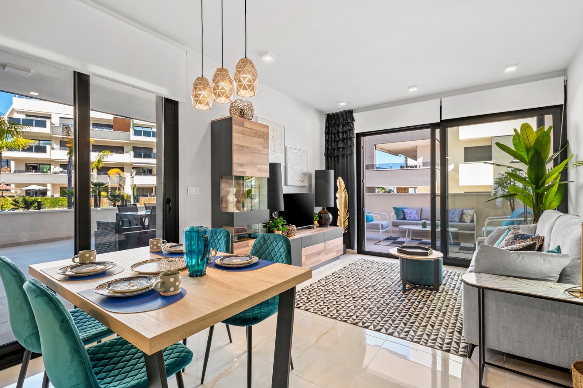 Reventa - Apartamento / piso -
Orihuela Costa - Playa Flamenca