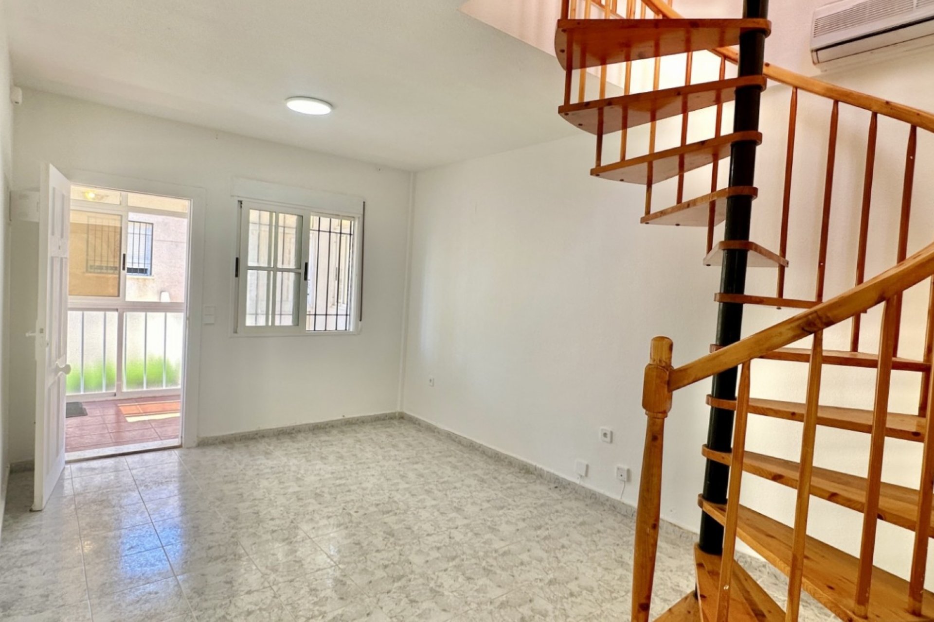 Reventa - Apartamento / piso -
Orihuela Costa - Playa Flamenca