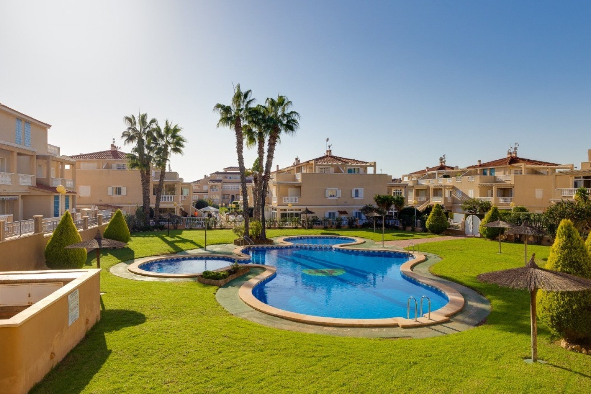 Reventa - Apartamento / piso -
Orihuela Costa - Playa Flamenca